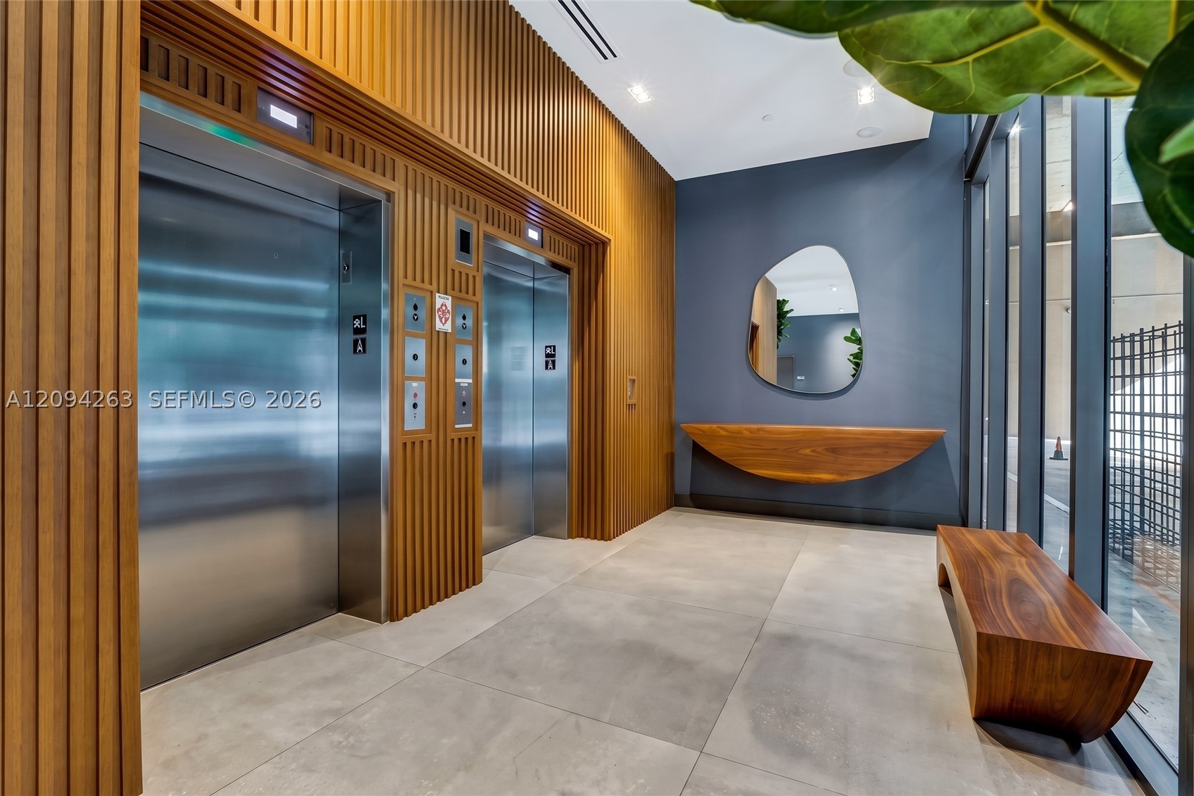 image Smart Brickell III15