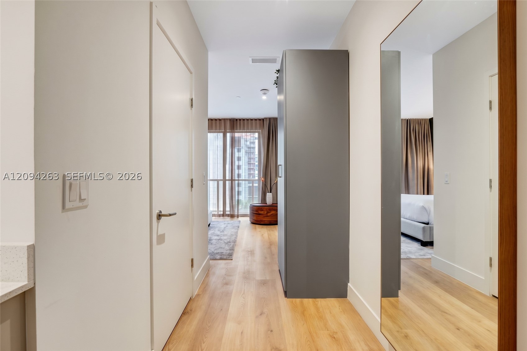 image Smart Brickell III7