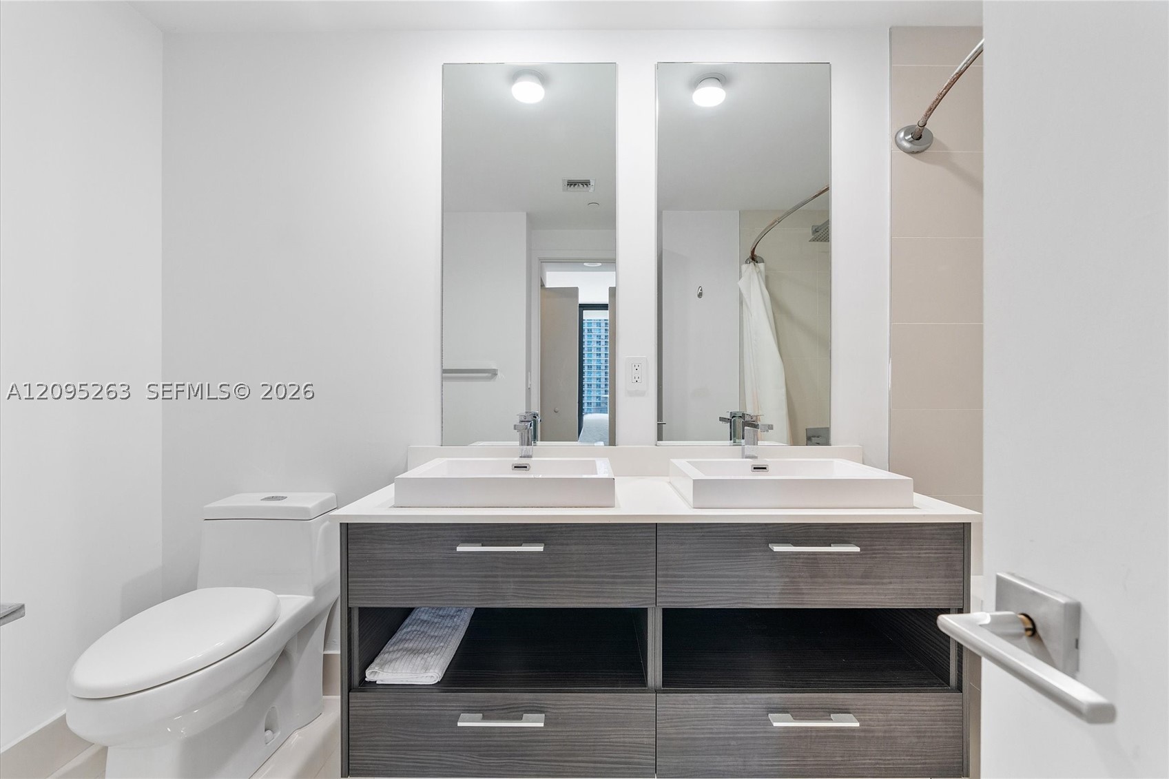 image Brickell Heights East13