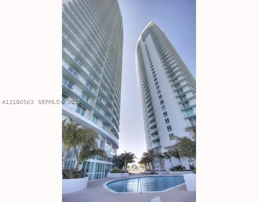 1900 N Bayshore Dr #3409