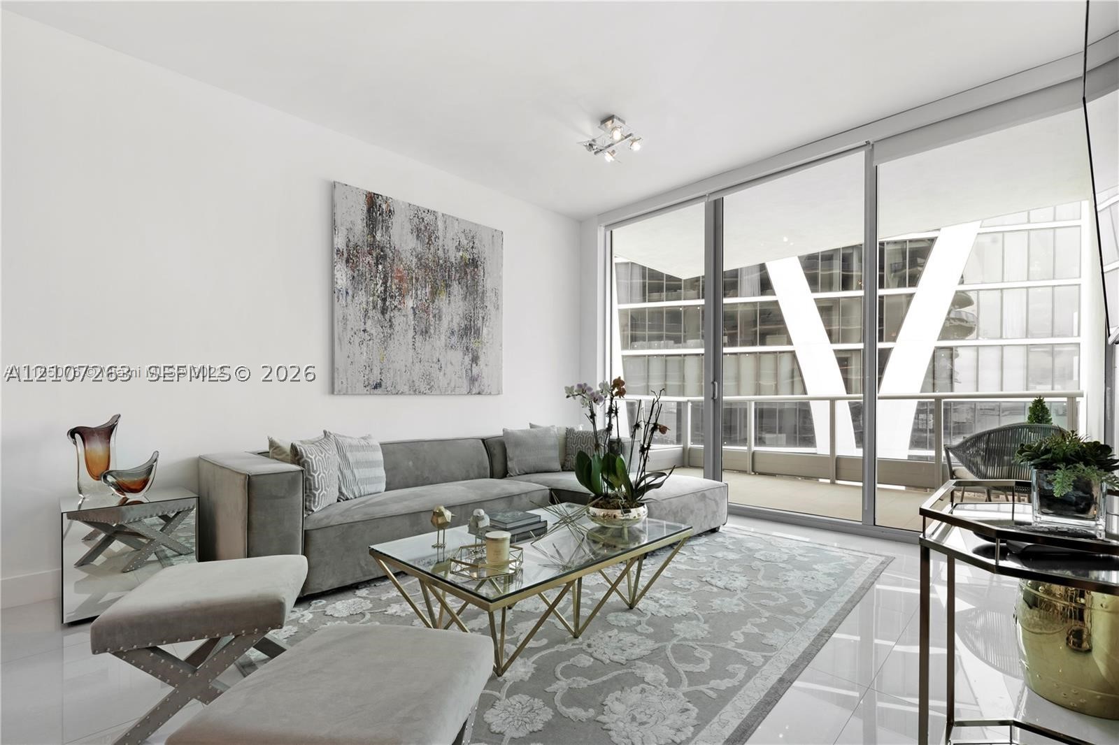 900 Biscayne Blvd #4010