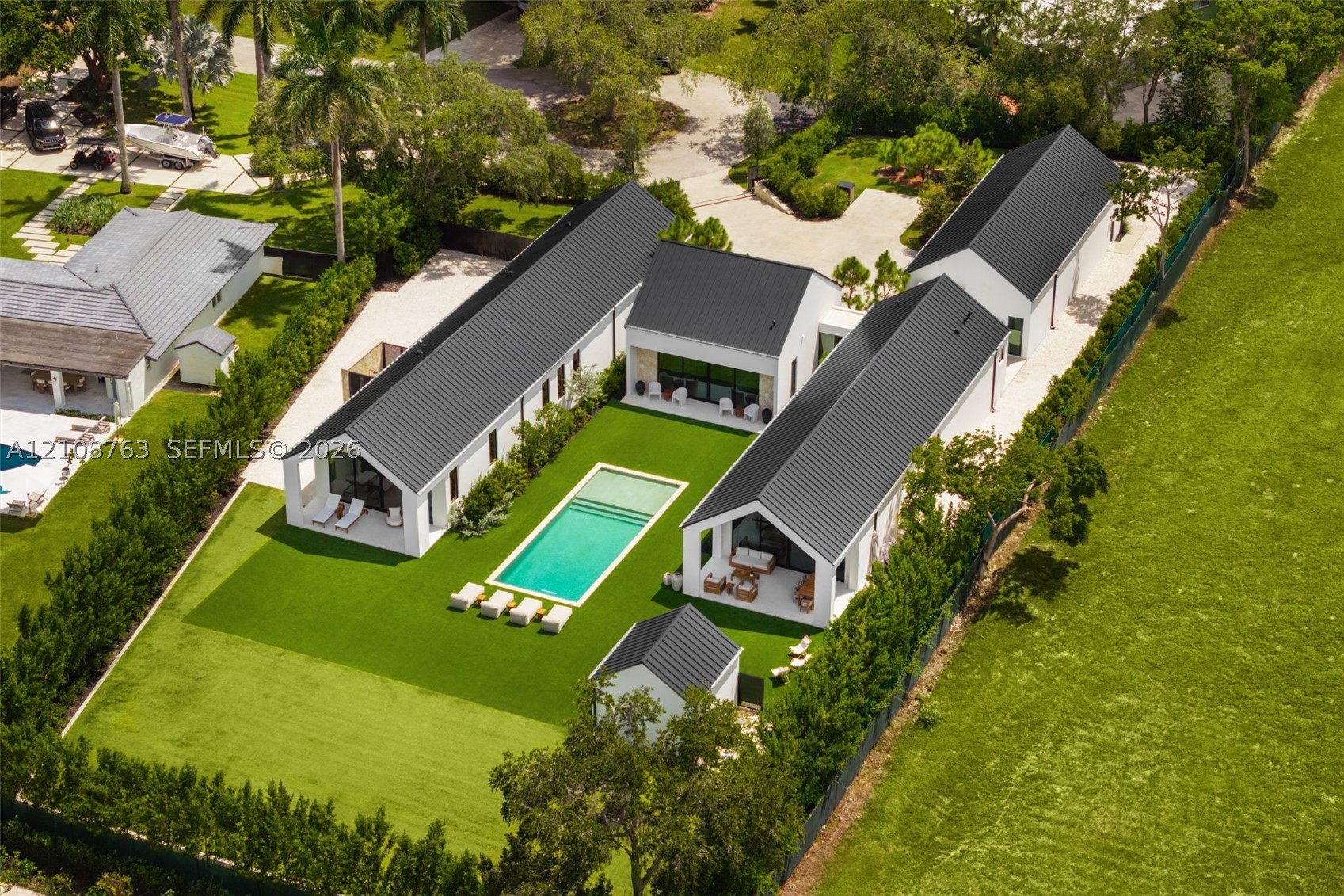 6973 SW 151st St Palmetto Bay, FL 33158