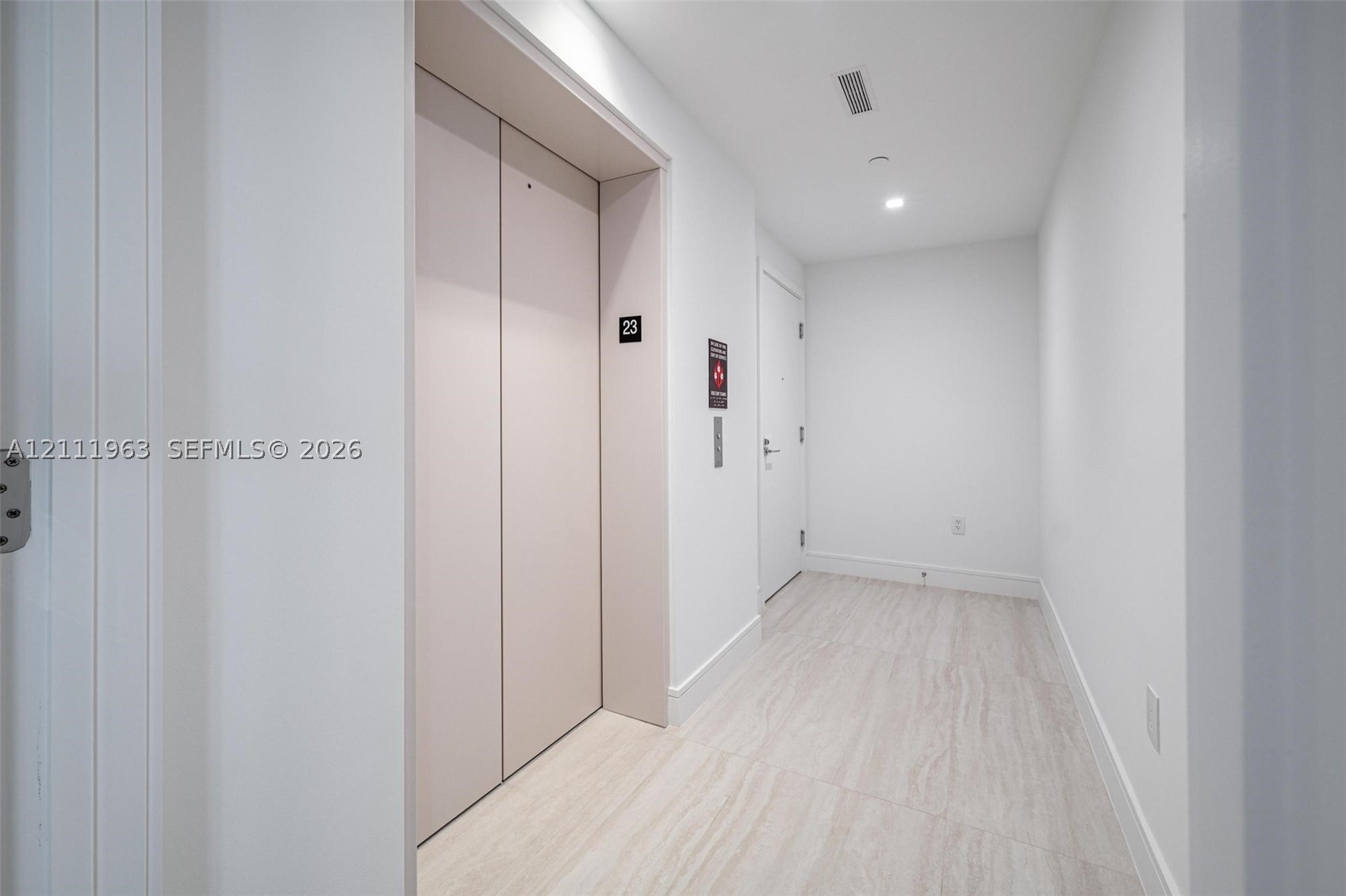 2411 Laguna Cir #2311 North Miami, FL 33180