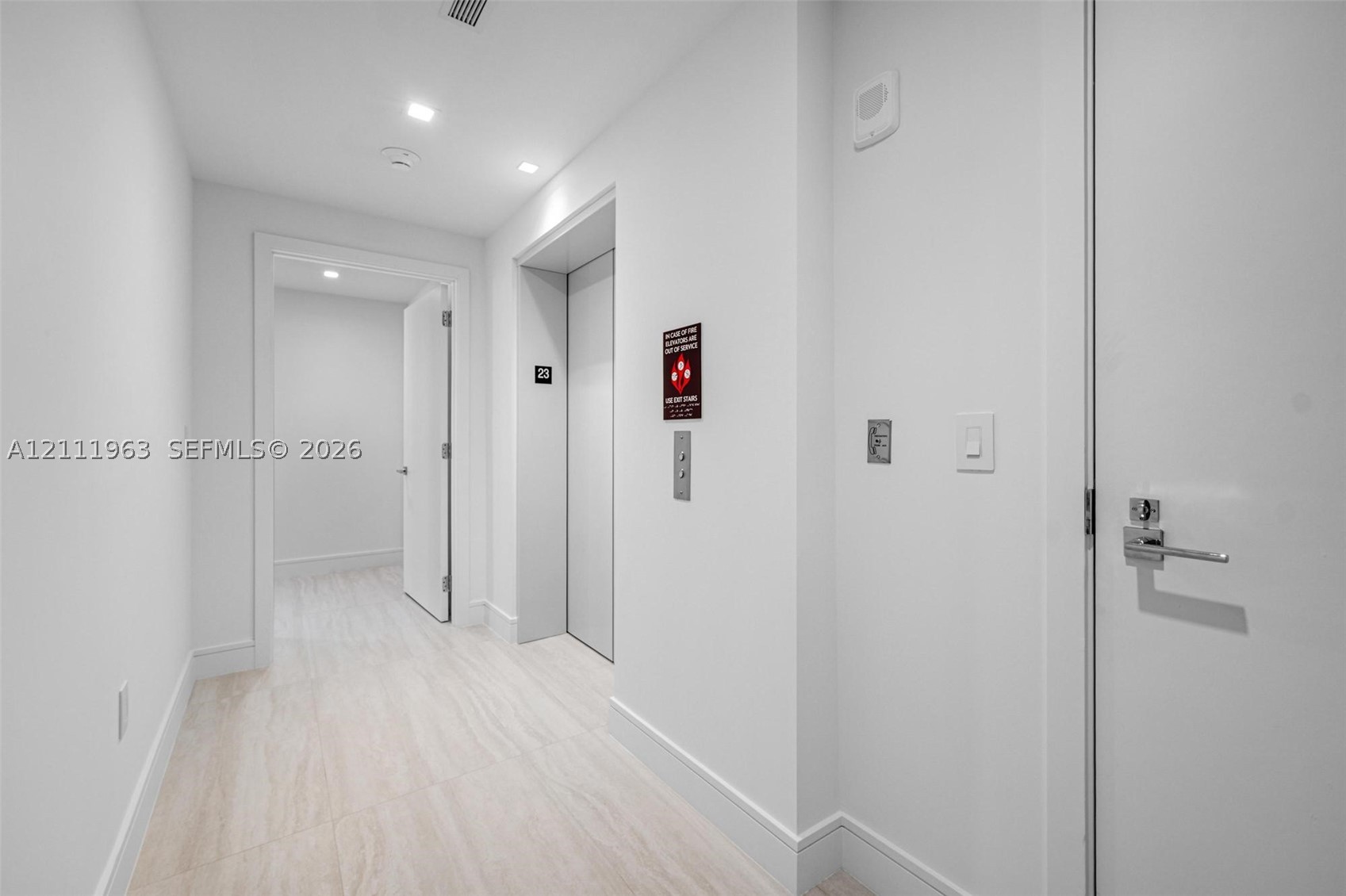 2411 Laguna Cir #2311 North Miami, FL 33180