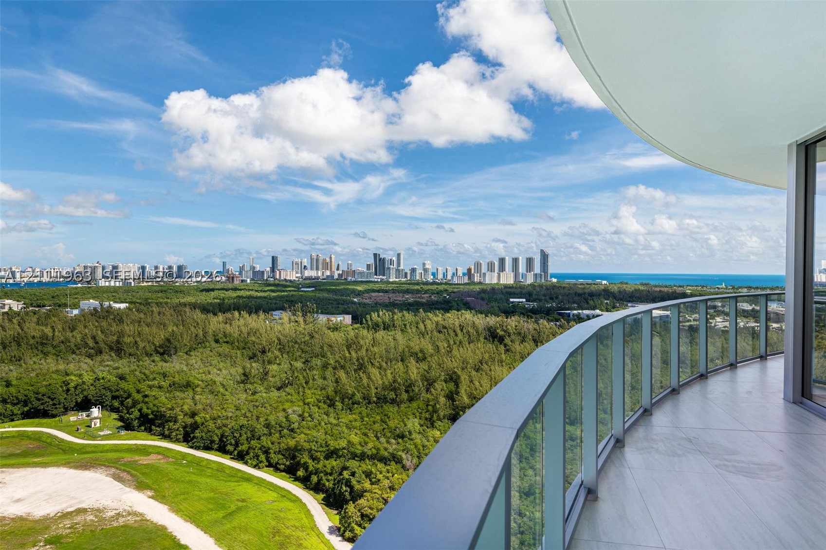 2411 Laguna Cir #2311 North Miami, FL 33180
