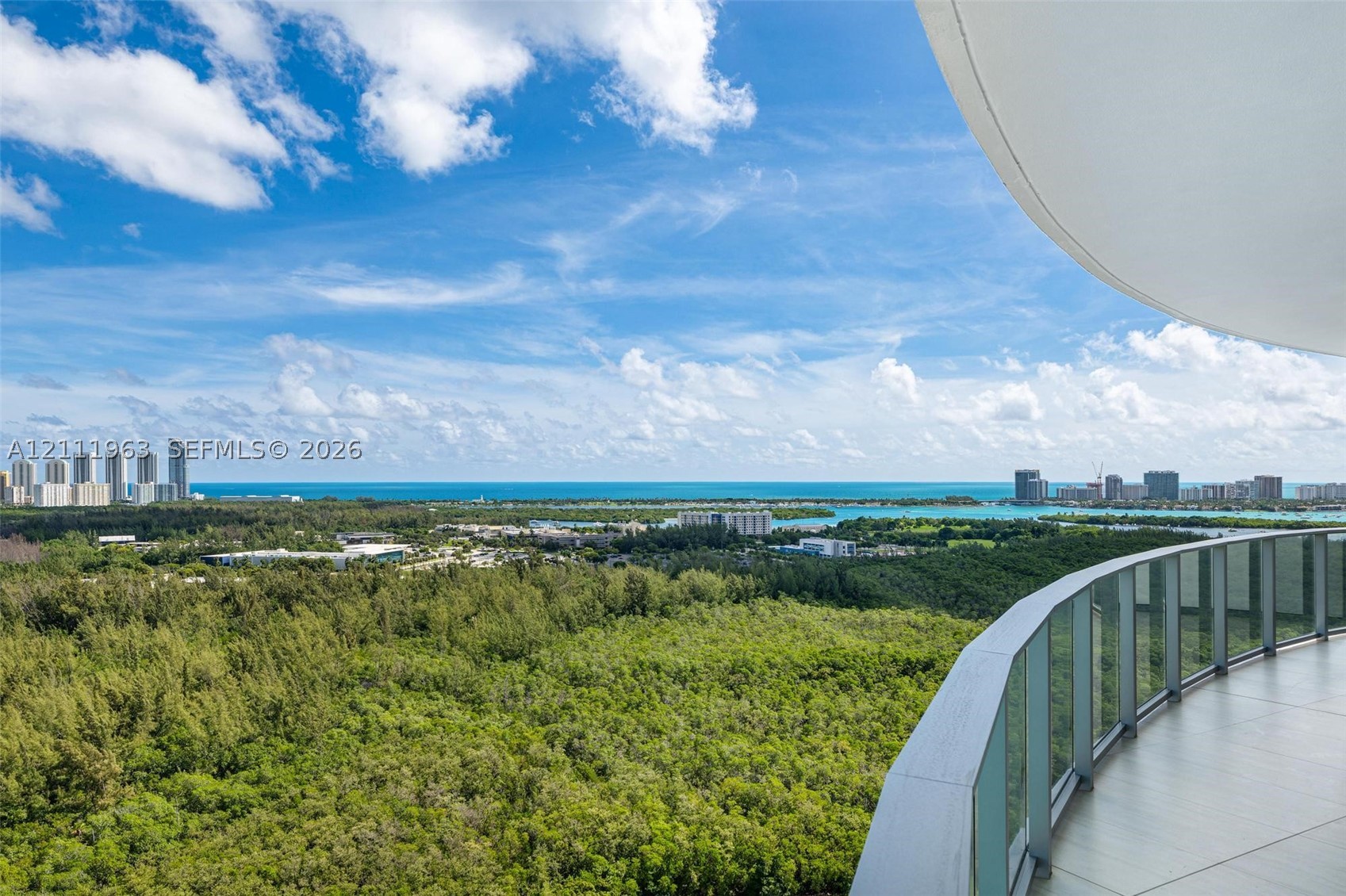 2411 Laguna Cir #2311 North Miami, FL 33180