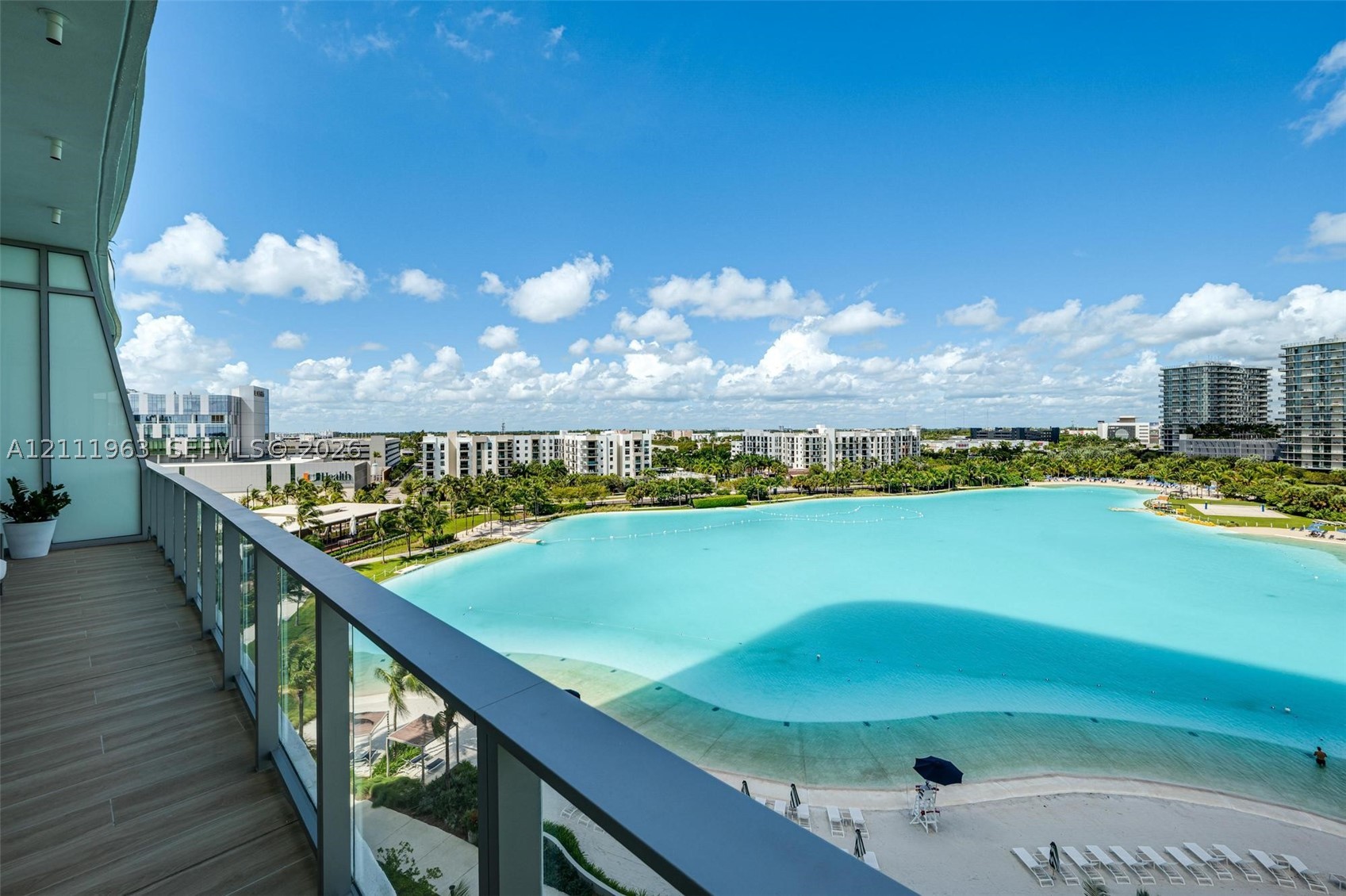 2411 Laguna Cir #2311 North Miami, FL 33180