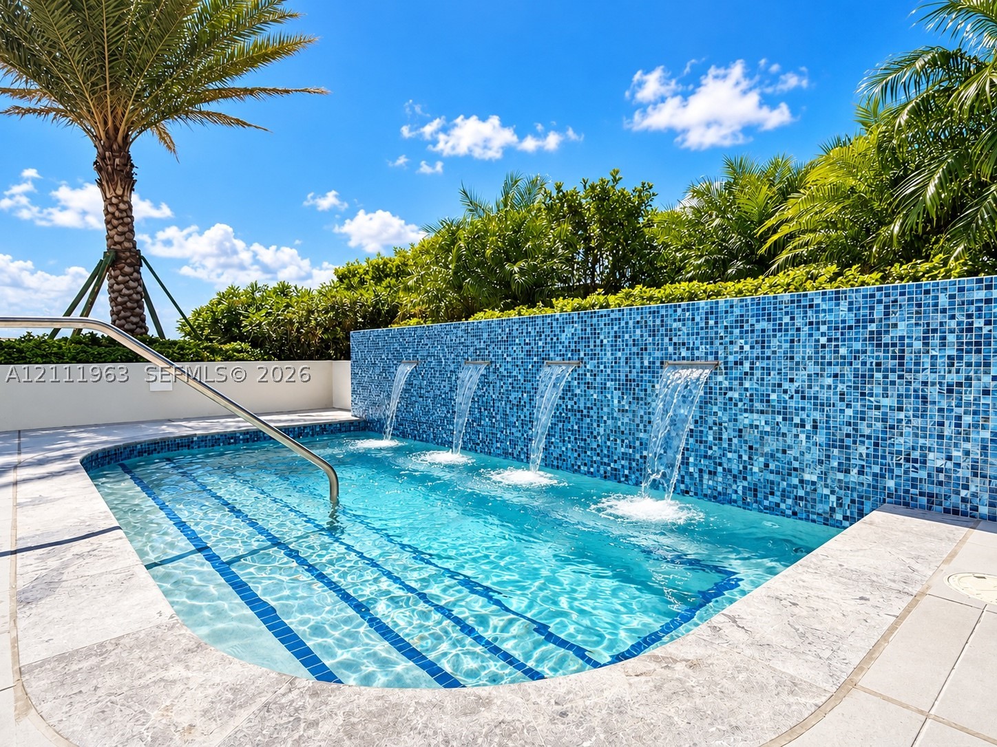 2411 Laguna Cir #2311 North Miami, FL 33180