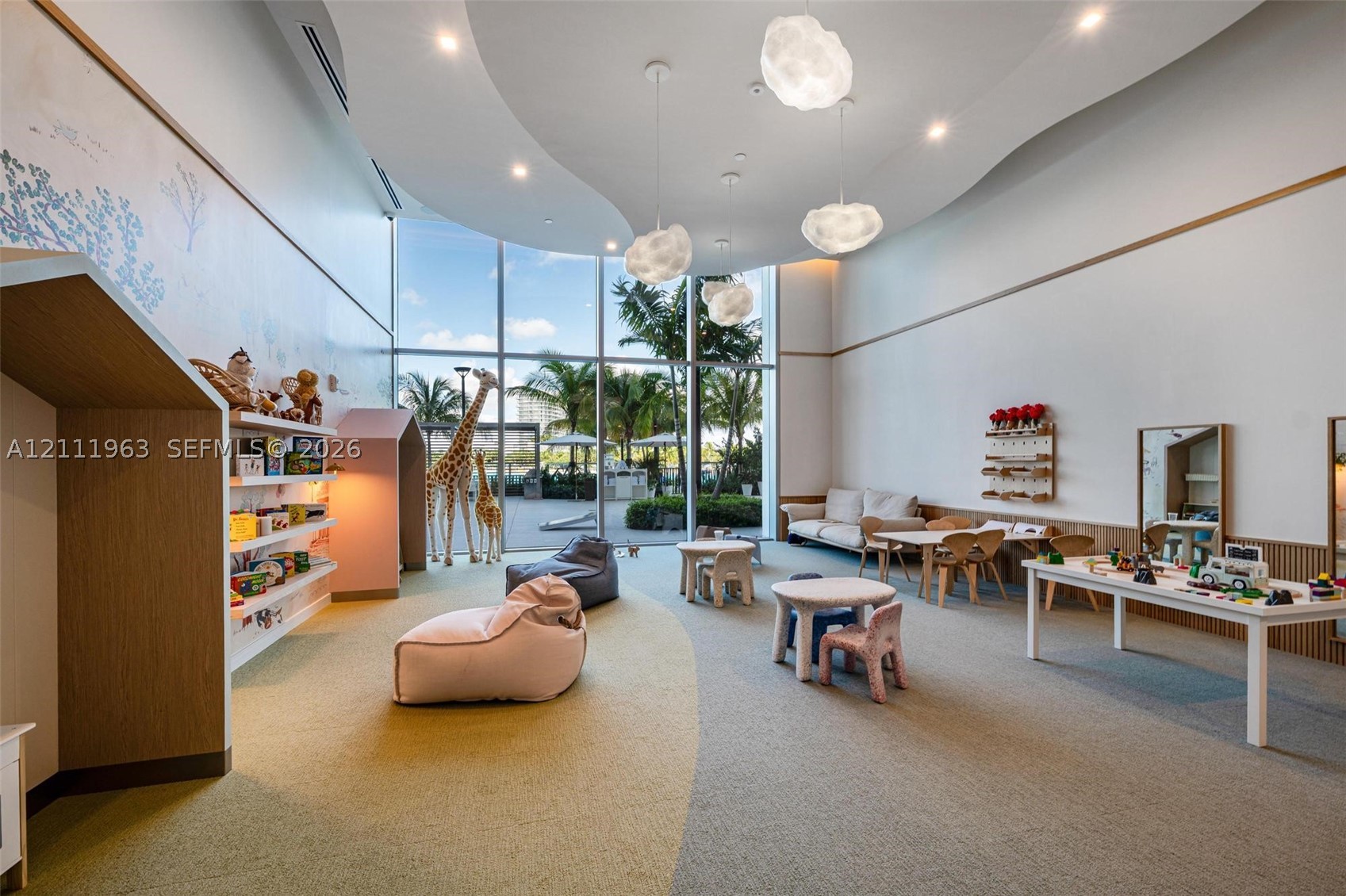 2411 Laguna Cir #2311 North Miami, FL 33180