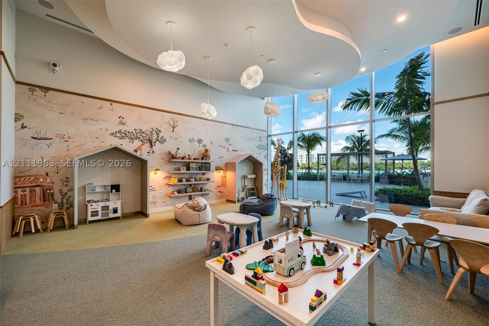2411 Laguna Cir #2311 North Miami, FL 33180