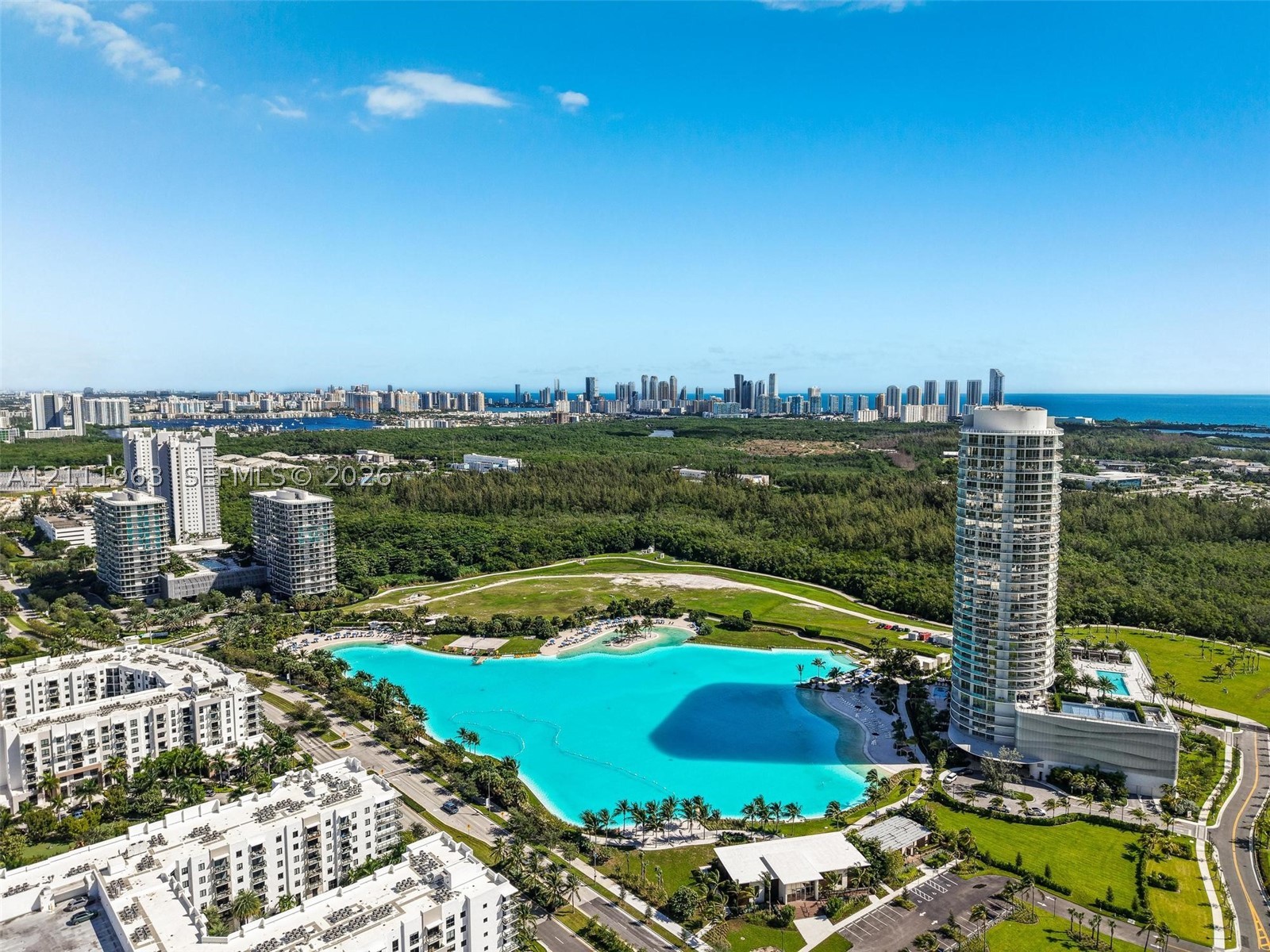 2411 Laguna Cir #2311 North Miami, FL 33180