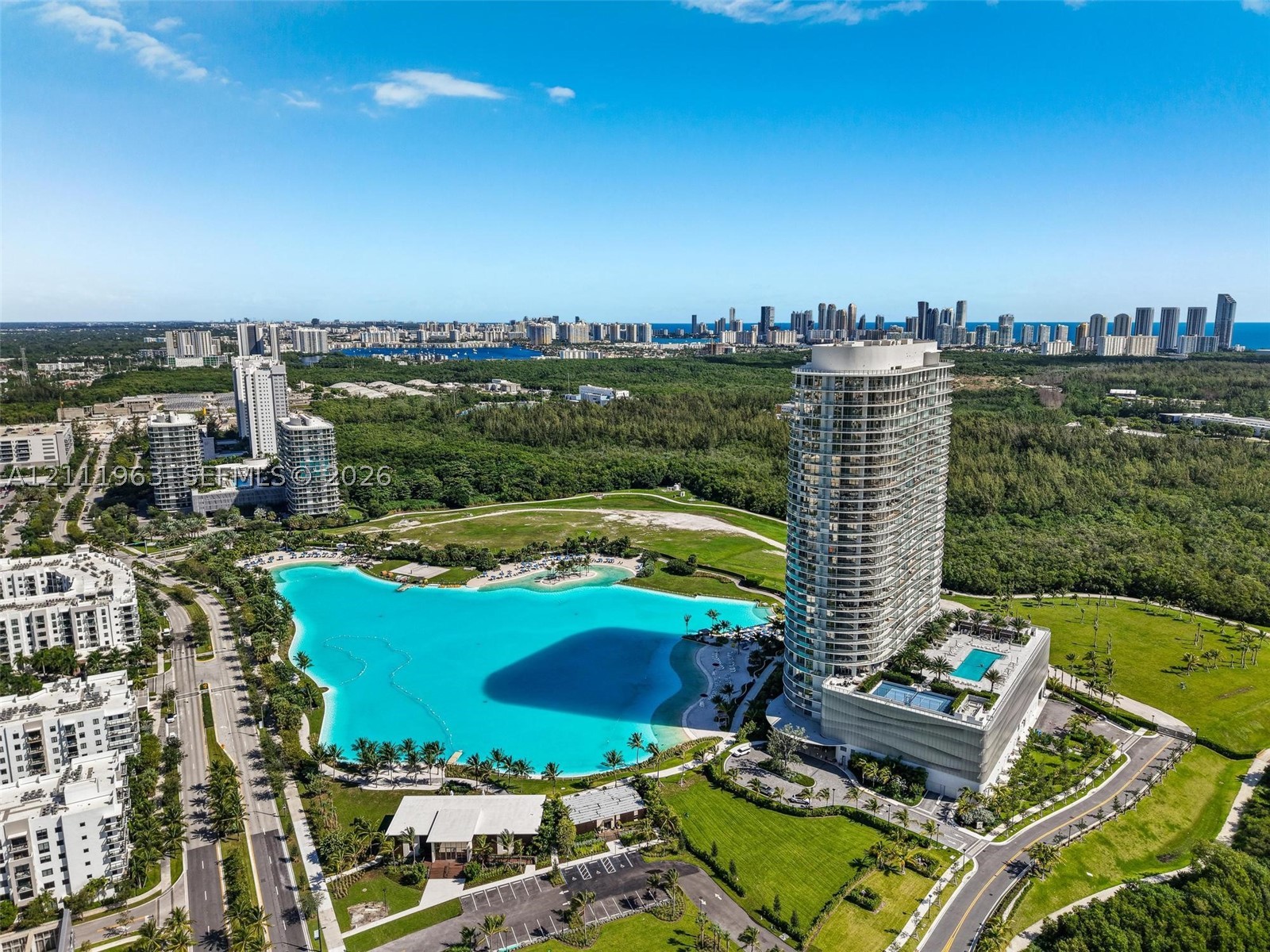 2411 Laguna Cir #2311 North Miami, FL 33180