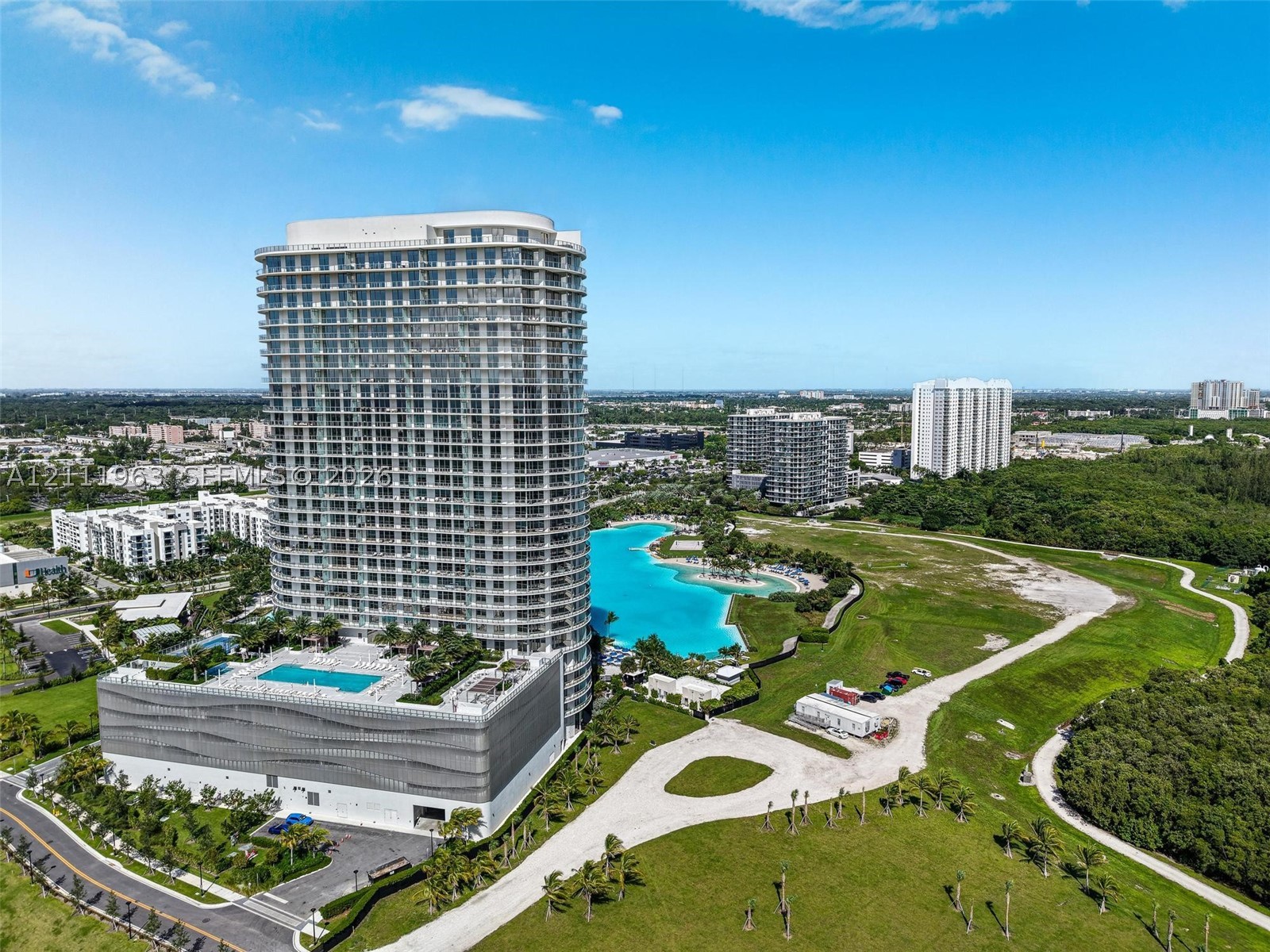 2411 Laguna Cir #2311 North Miami, FL 33180