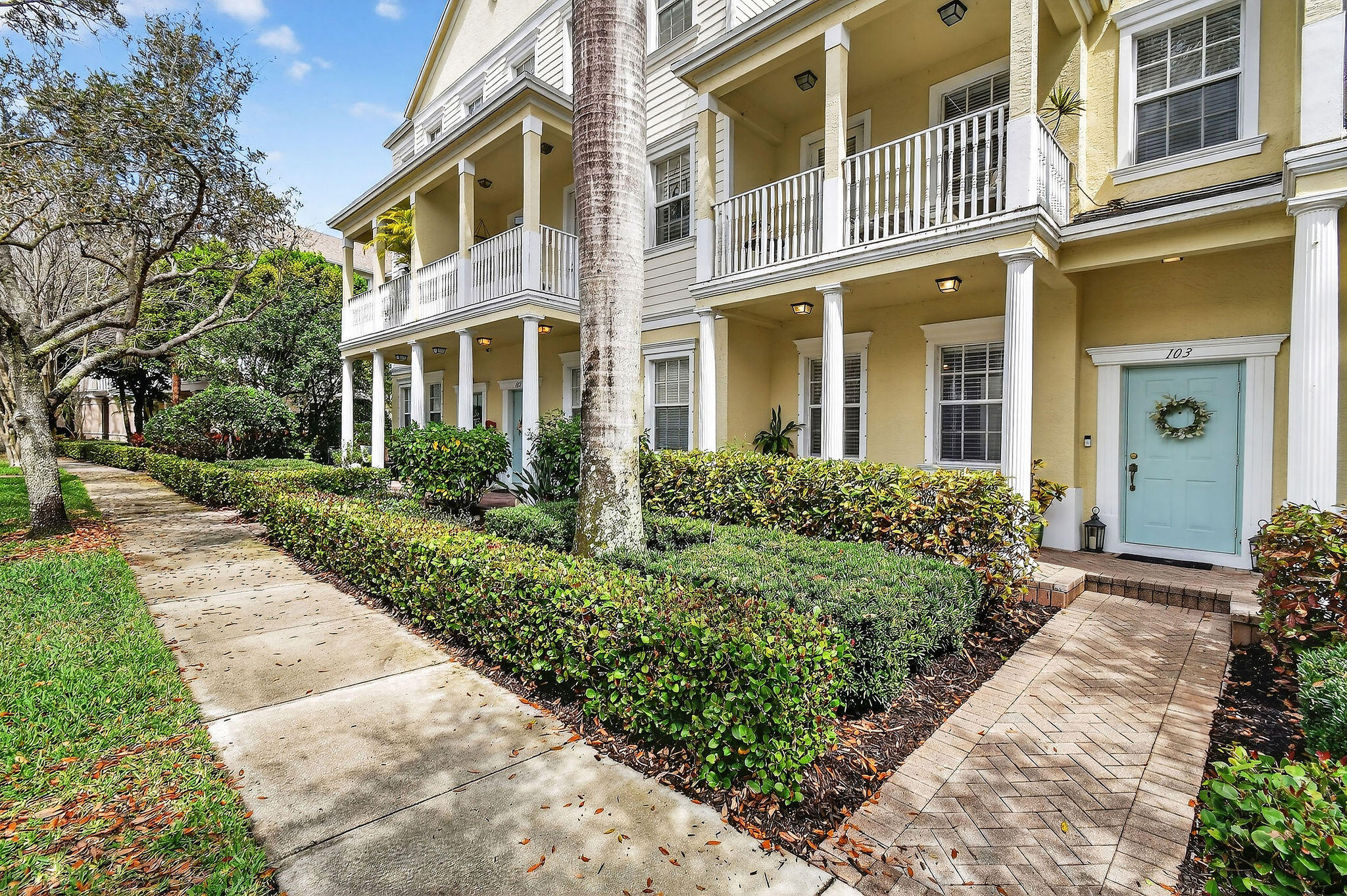 355 E Thatch Palm #103 Jupiter, FL 33458