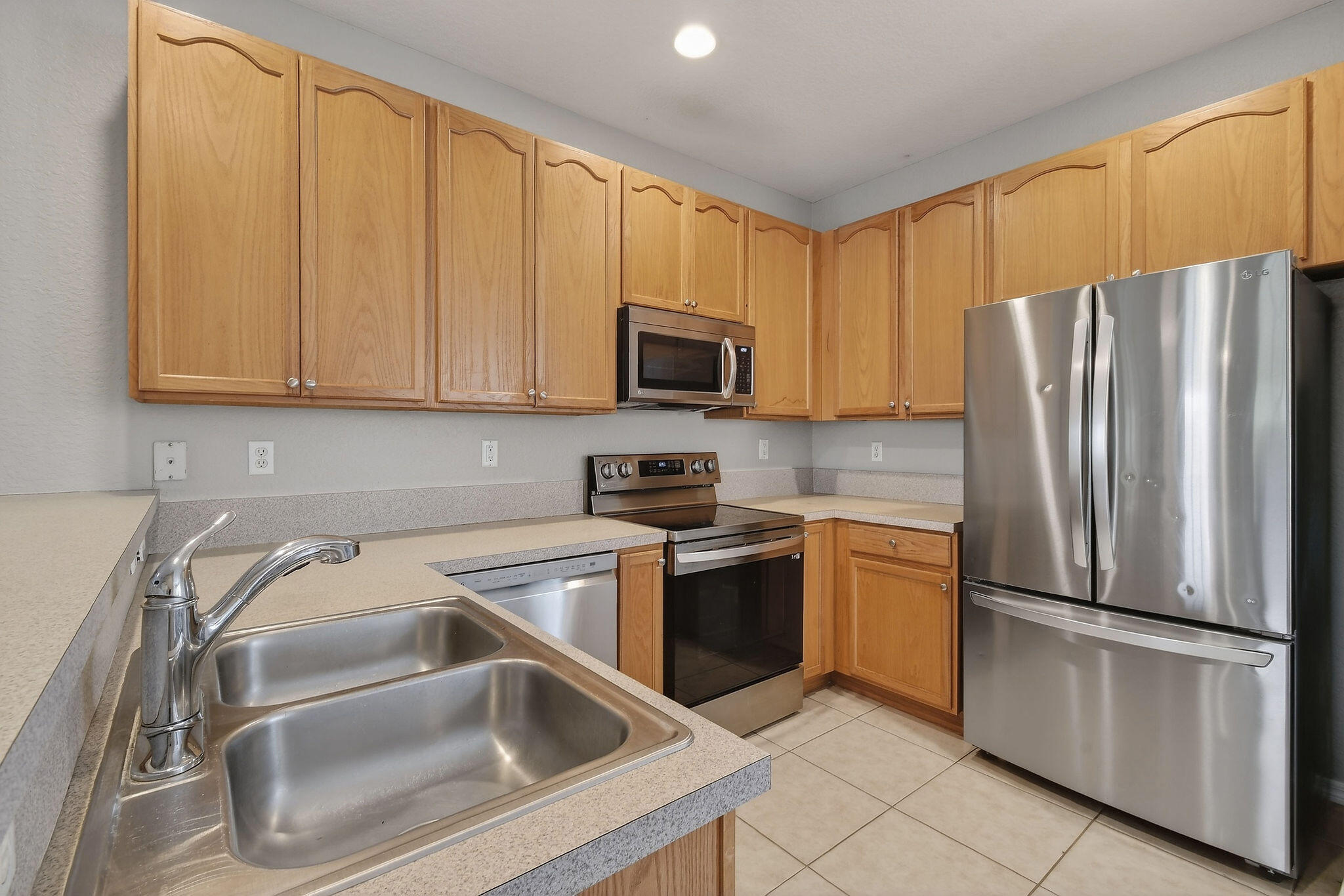 355 E Thatch Palm #103 Jupiter, FL 33458