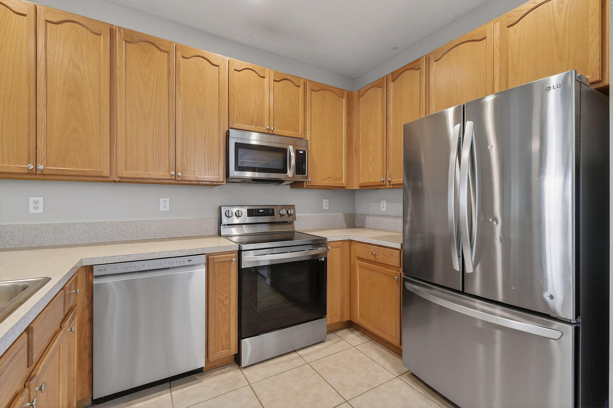 355 E Thatch Palm #103 Jupiter, FL 33458