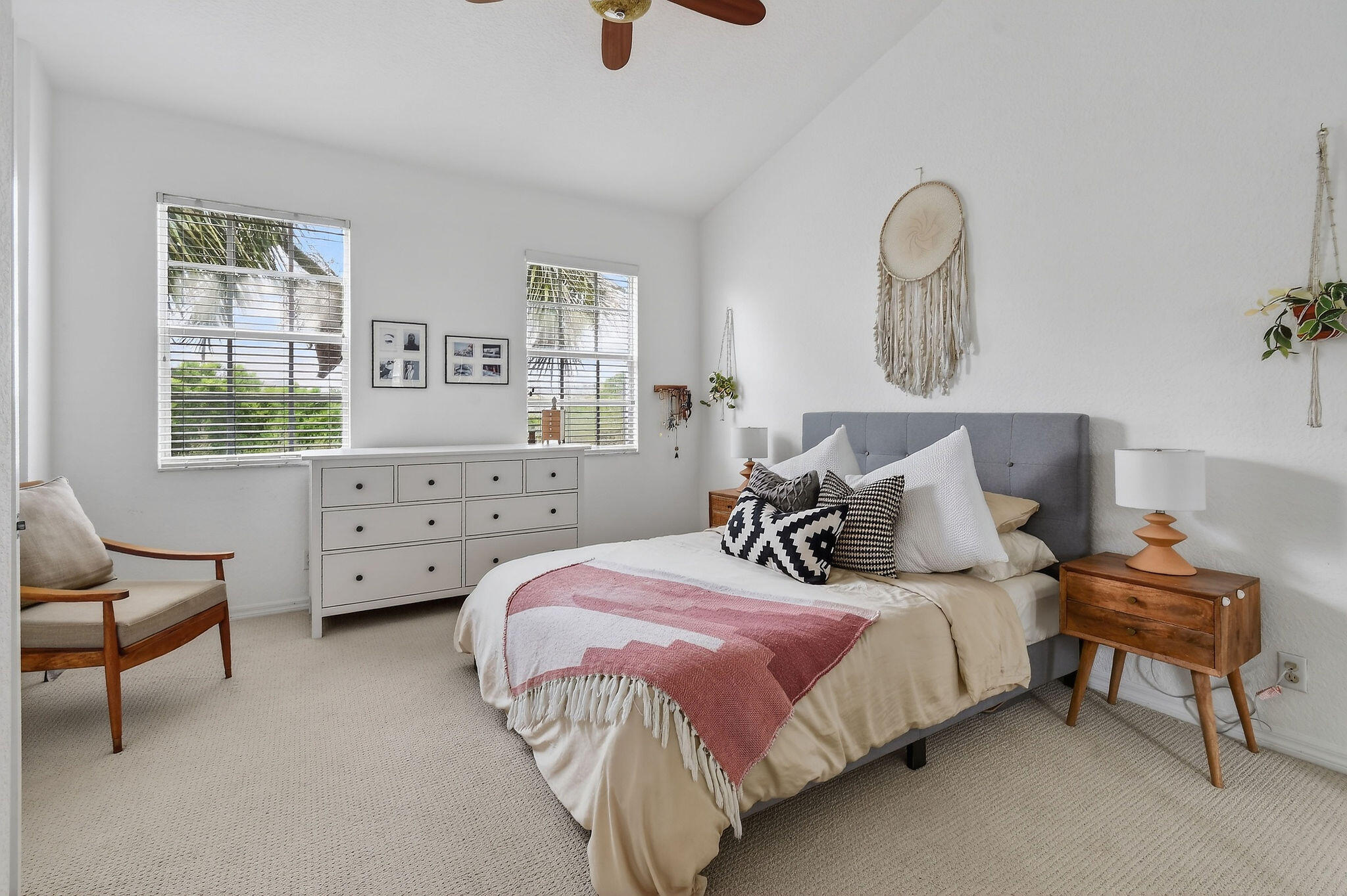 355 E Thatch Palm #103 Jupiter, FL 33458