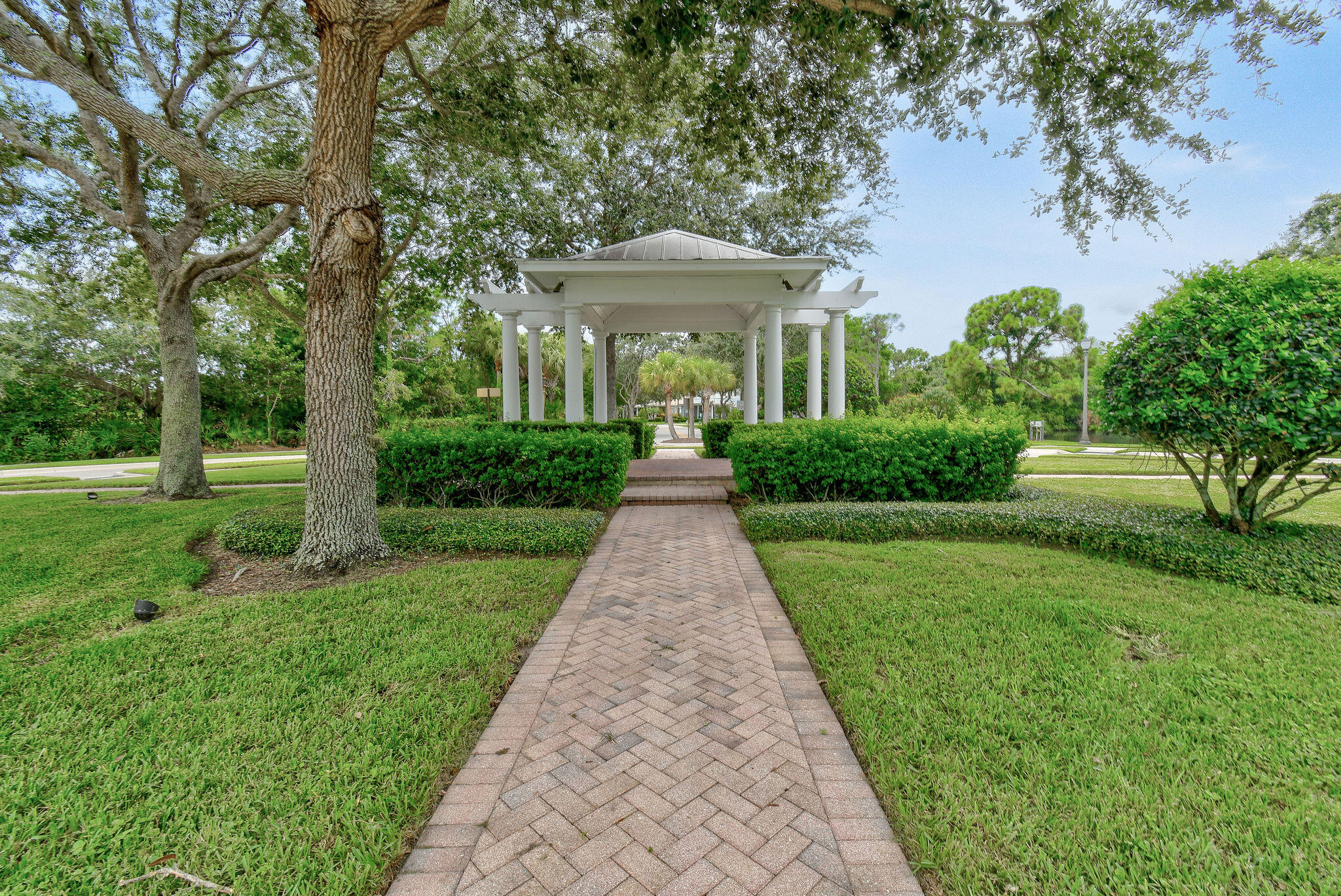 355 E Thatch Palm #103 Jupiter, FL 33458