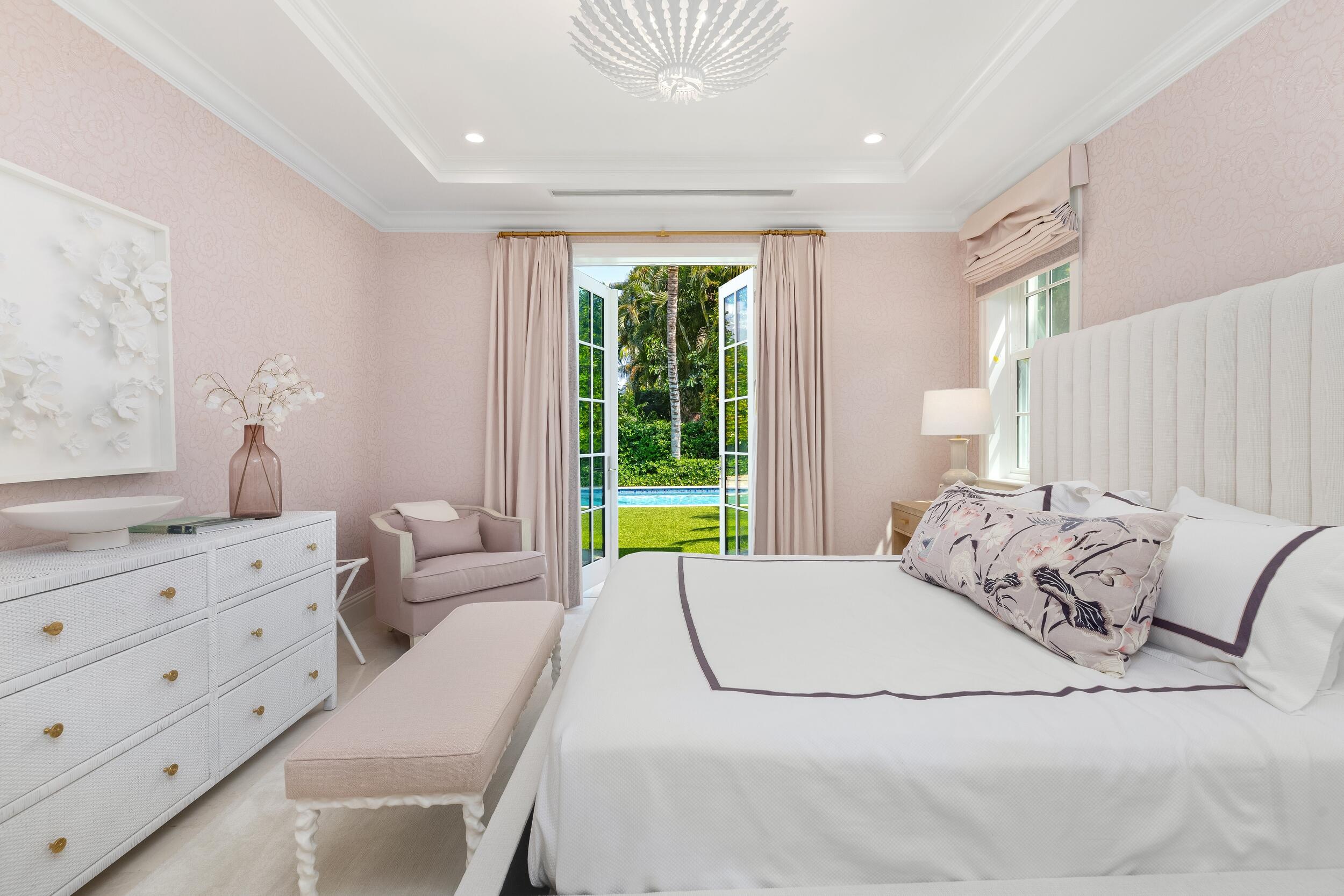 211 Ocean Palm Beach, FL 33480