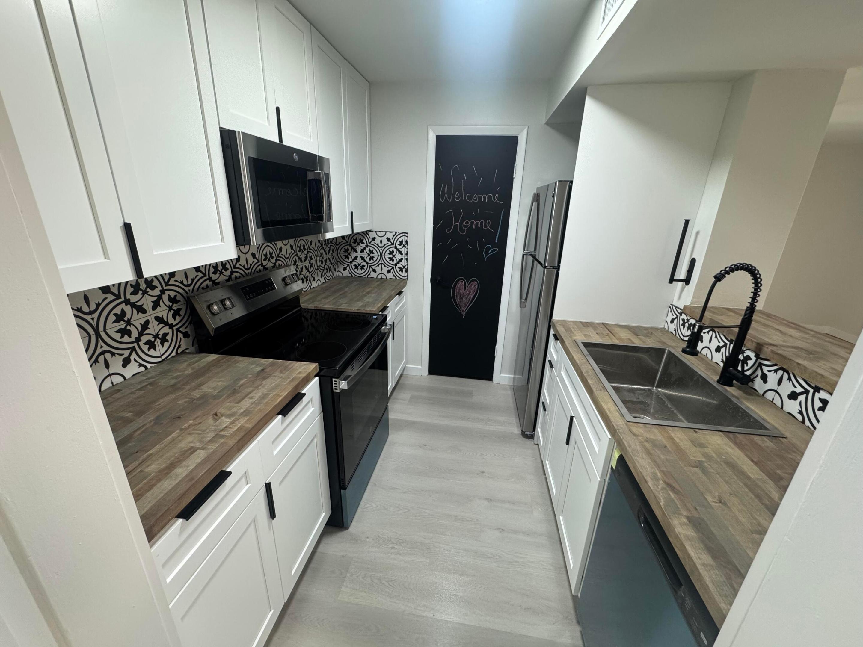 4241 W Mcnab #32