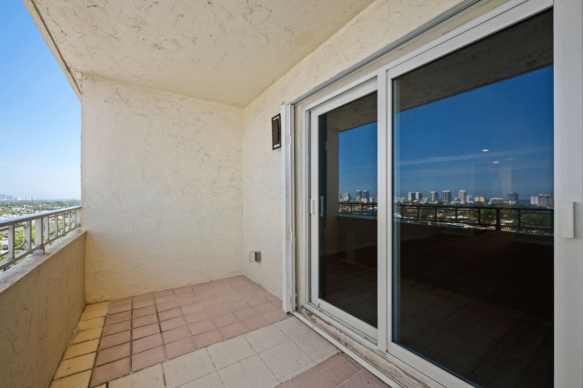 900 NE 18th #1406-1407 Fort Lauderdale, FL 33304