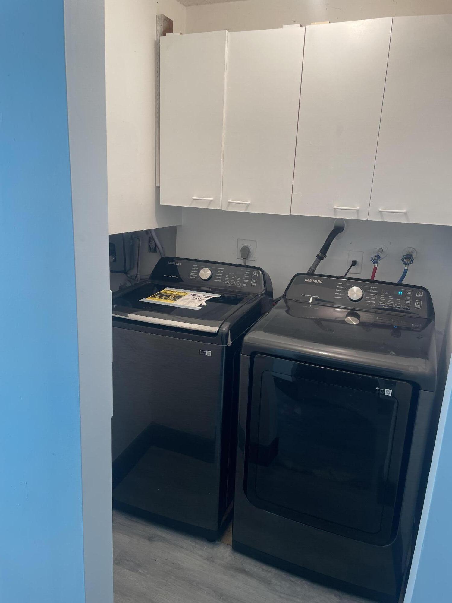 817 Crystal Lk Deerfield Beach, FL 33064