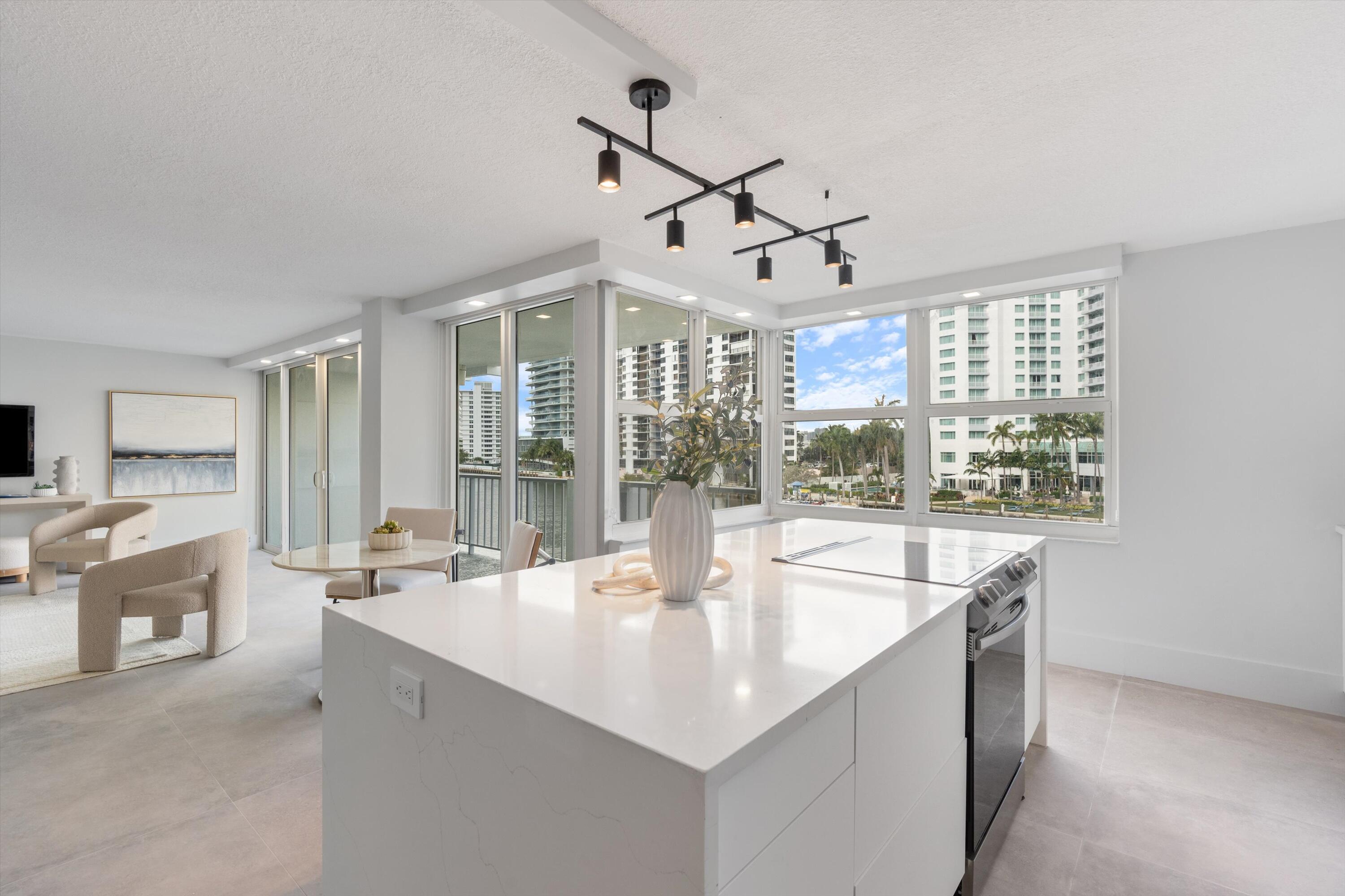 2800 E Sunrise #4c Fort Lauderdale, FL 33304