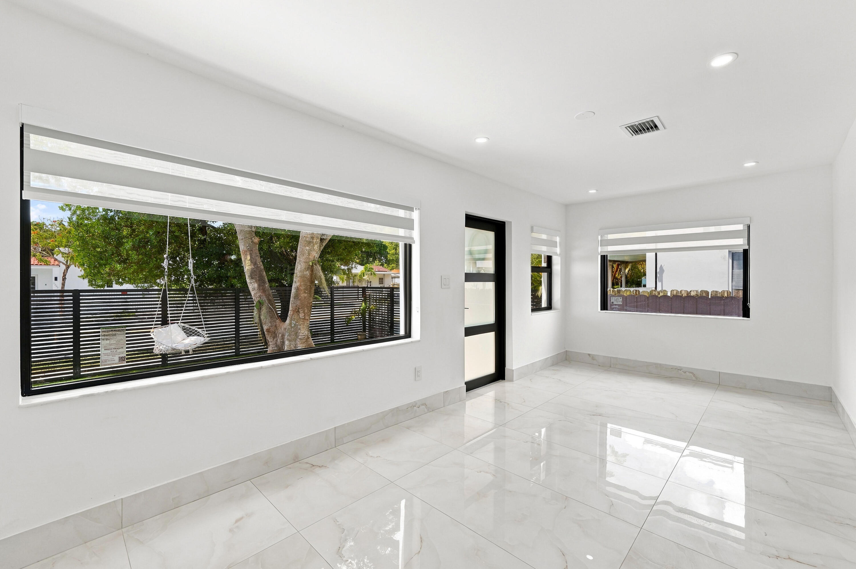 2239 SW 10th Miami, FL 33135