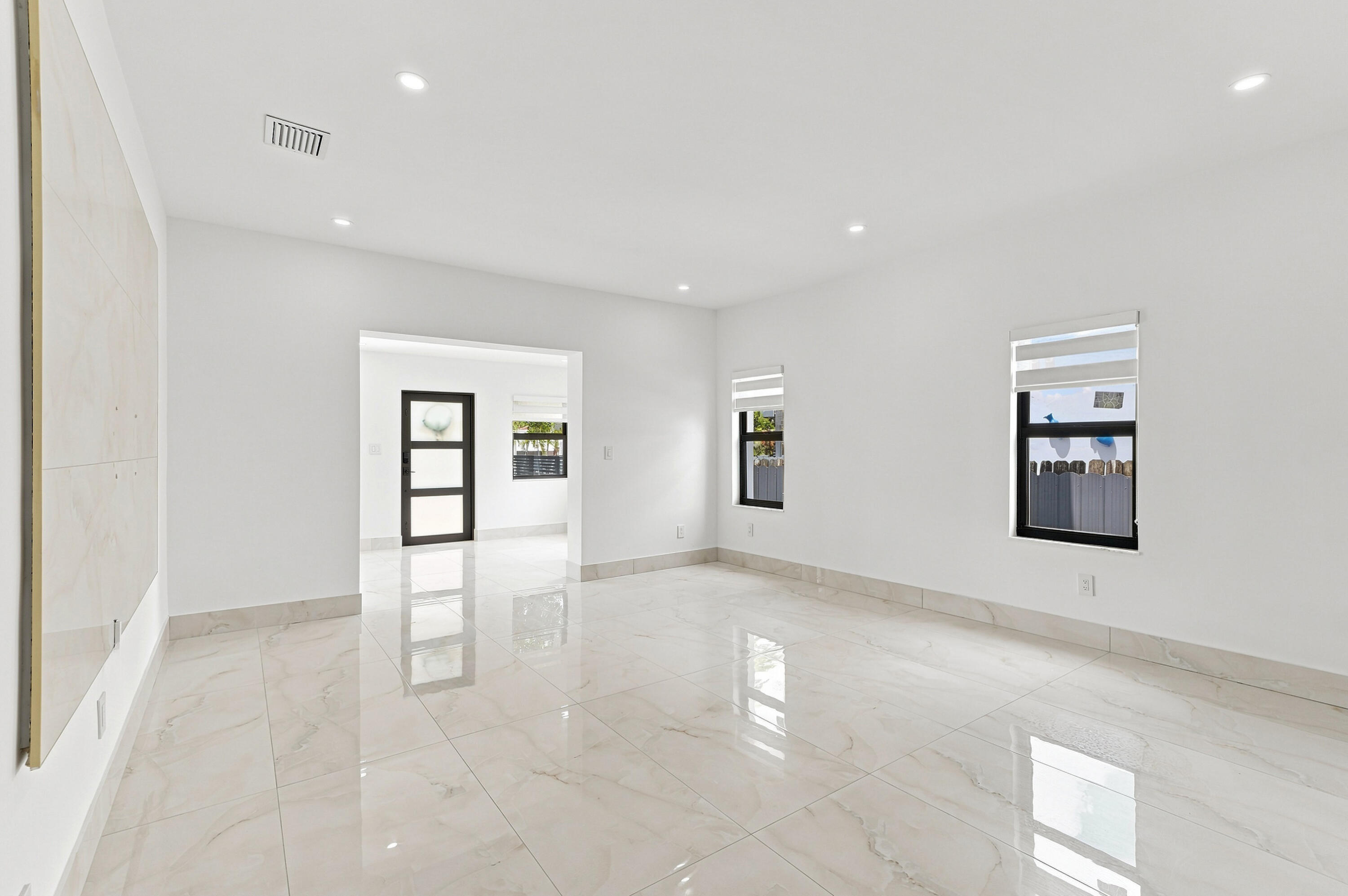 2239 SW 10th Miami, FL 33135