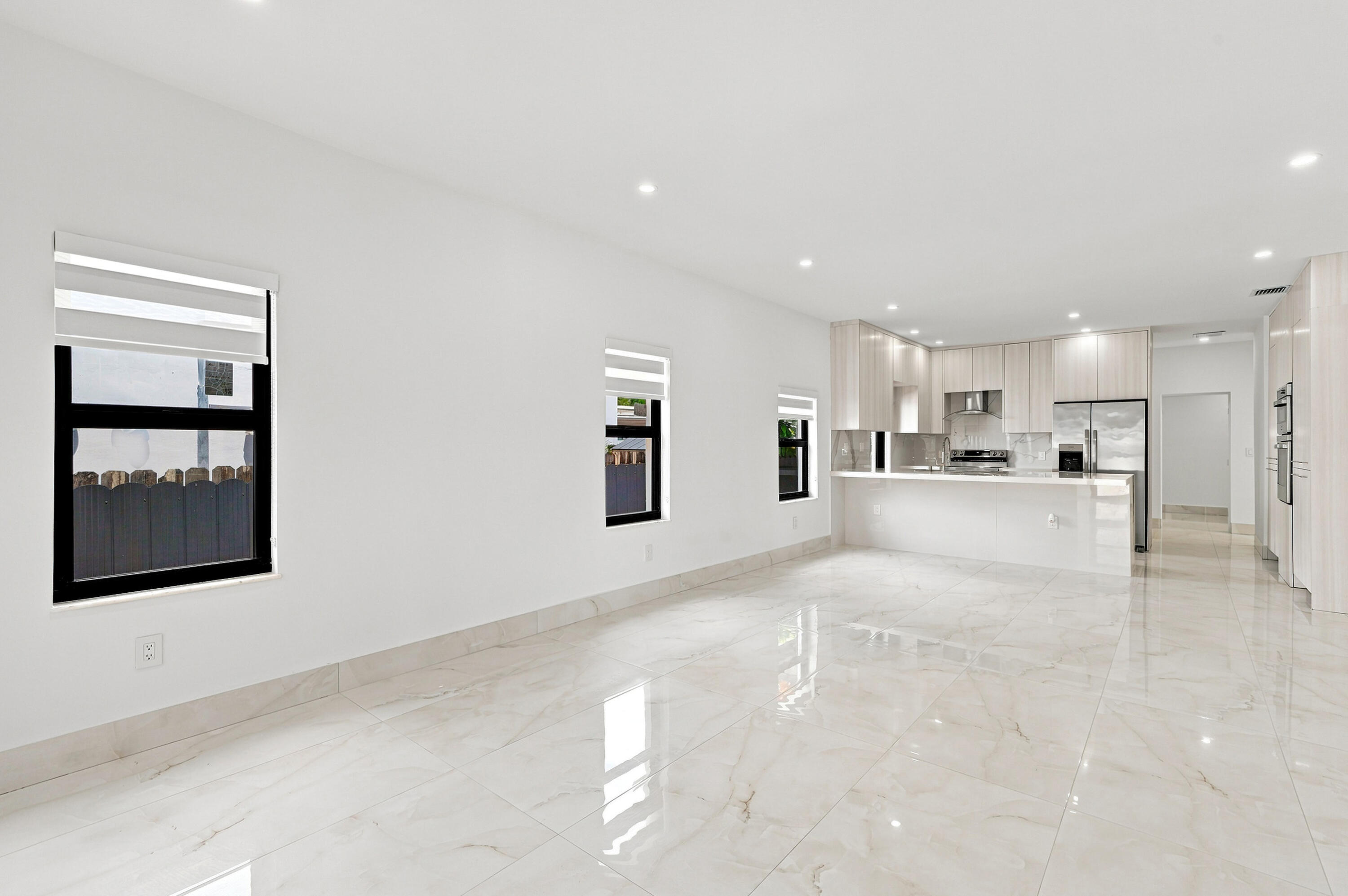 2239 SW 10th Miami, FL 33135