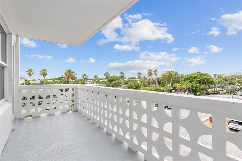 4010 Galt Ocean Dr #312