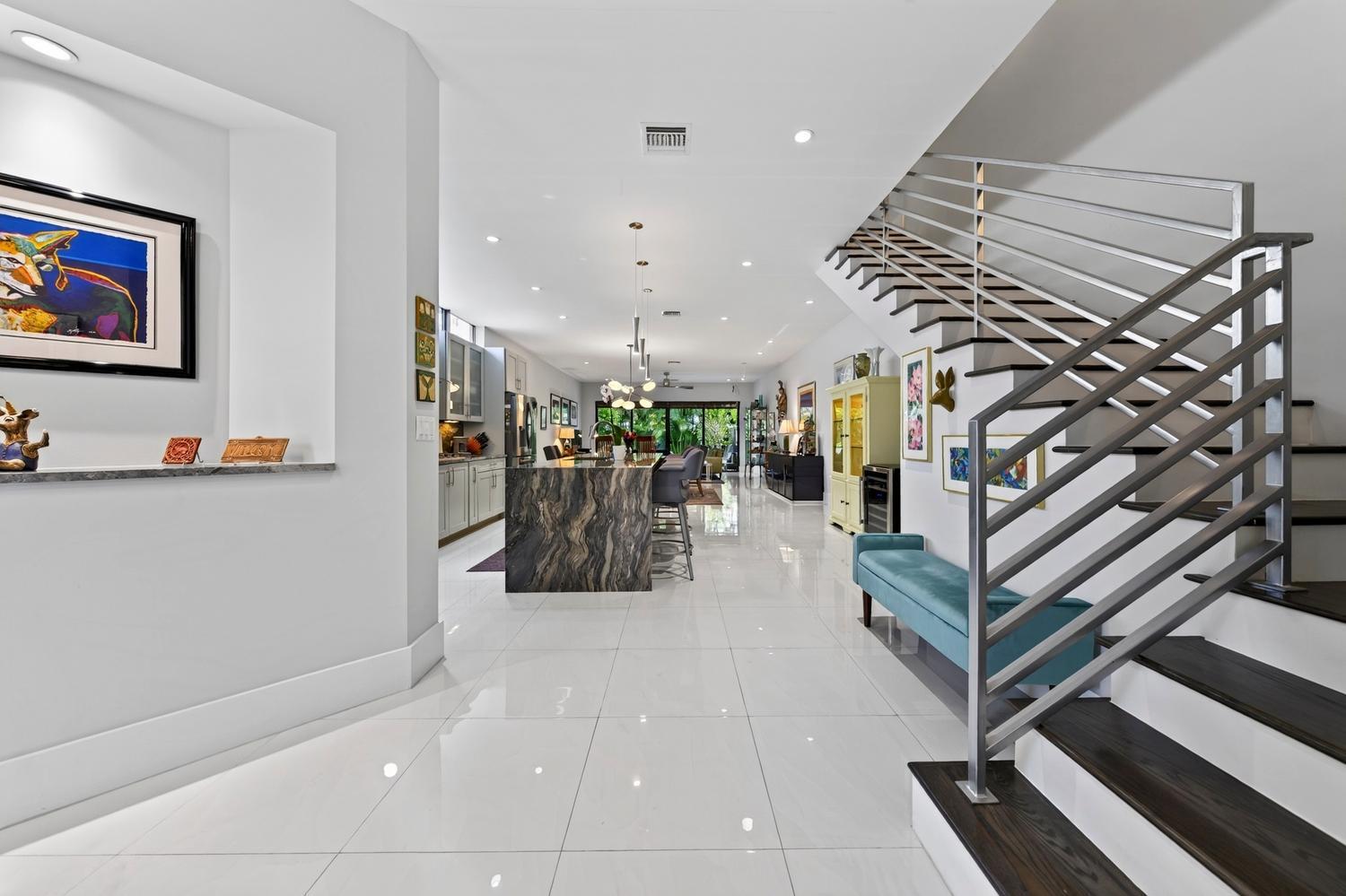 930 NE 16th Ave Fort Lauderdale, FL 33304