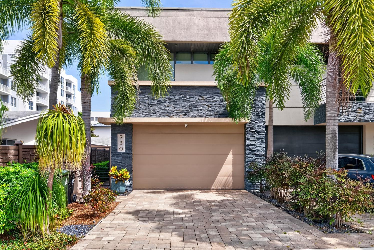 930 NE 16th Ave Fort Lauderdale, FL 33304