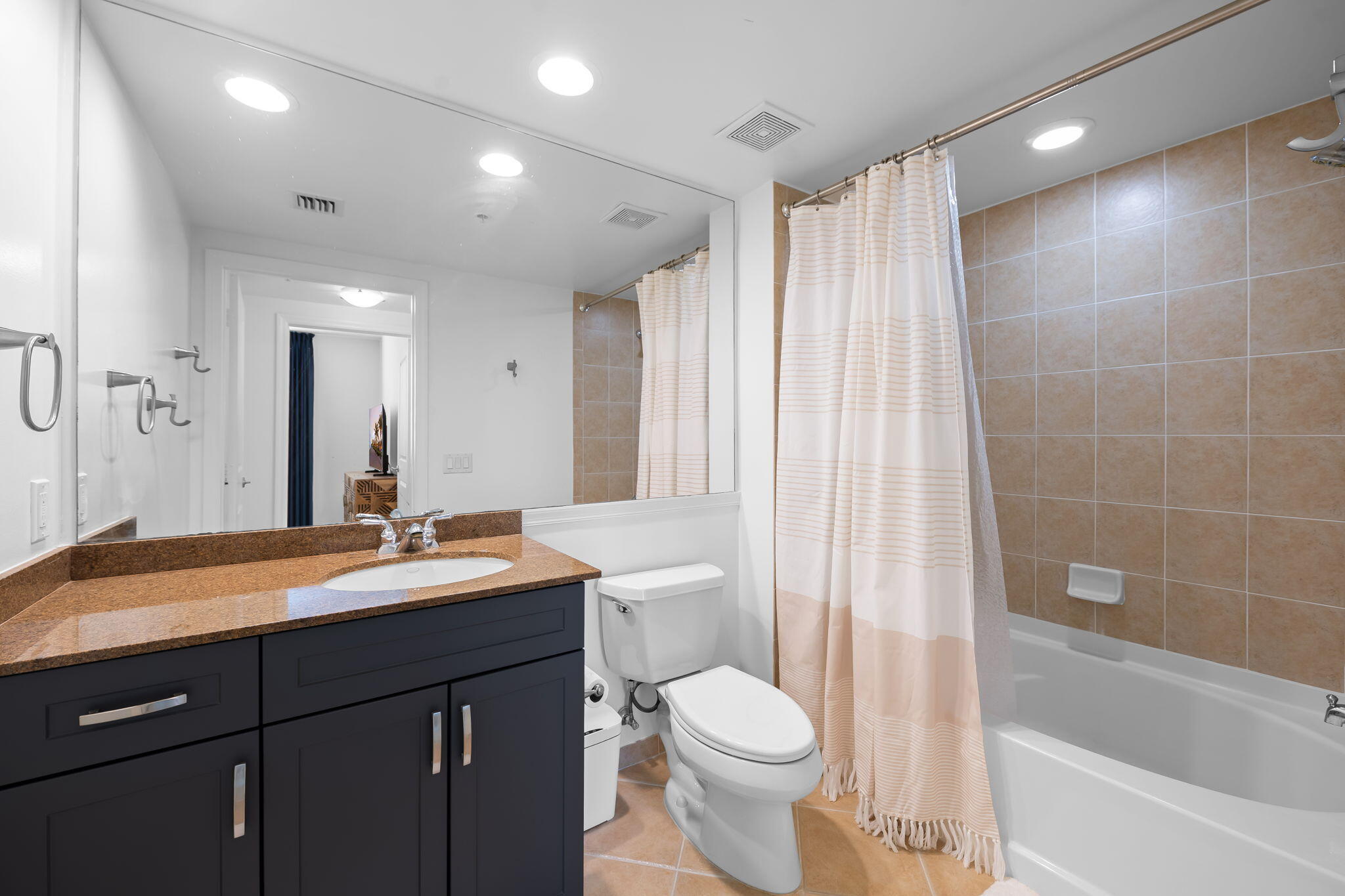 347 N New Riv Dr #1808 Fort Lauderdale, FL 33301