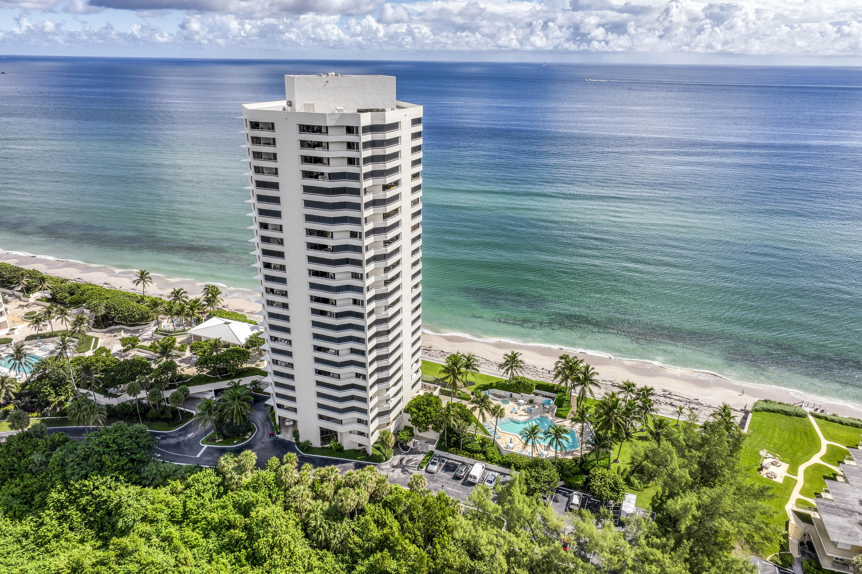 5070 N Ocean Dr #5C