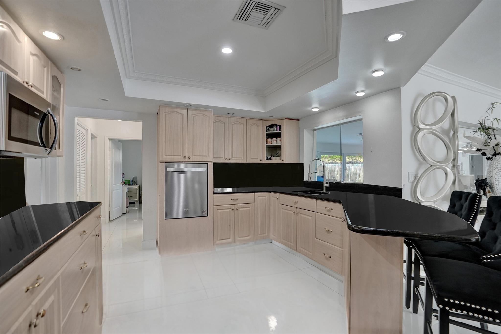 4100 Bayview Dr,Fort Lauderdale, FL 33308