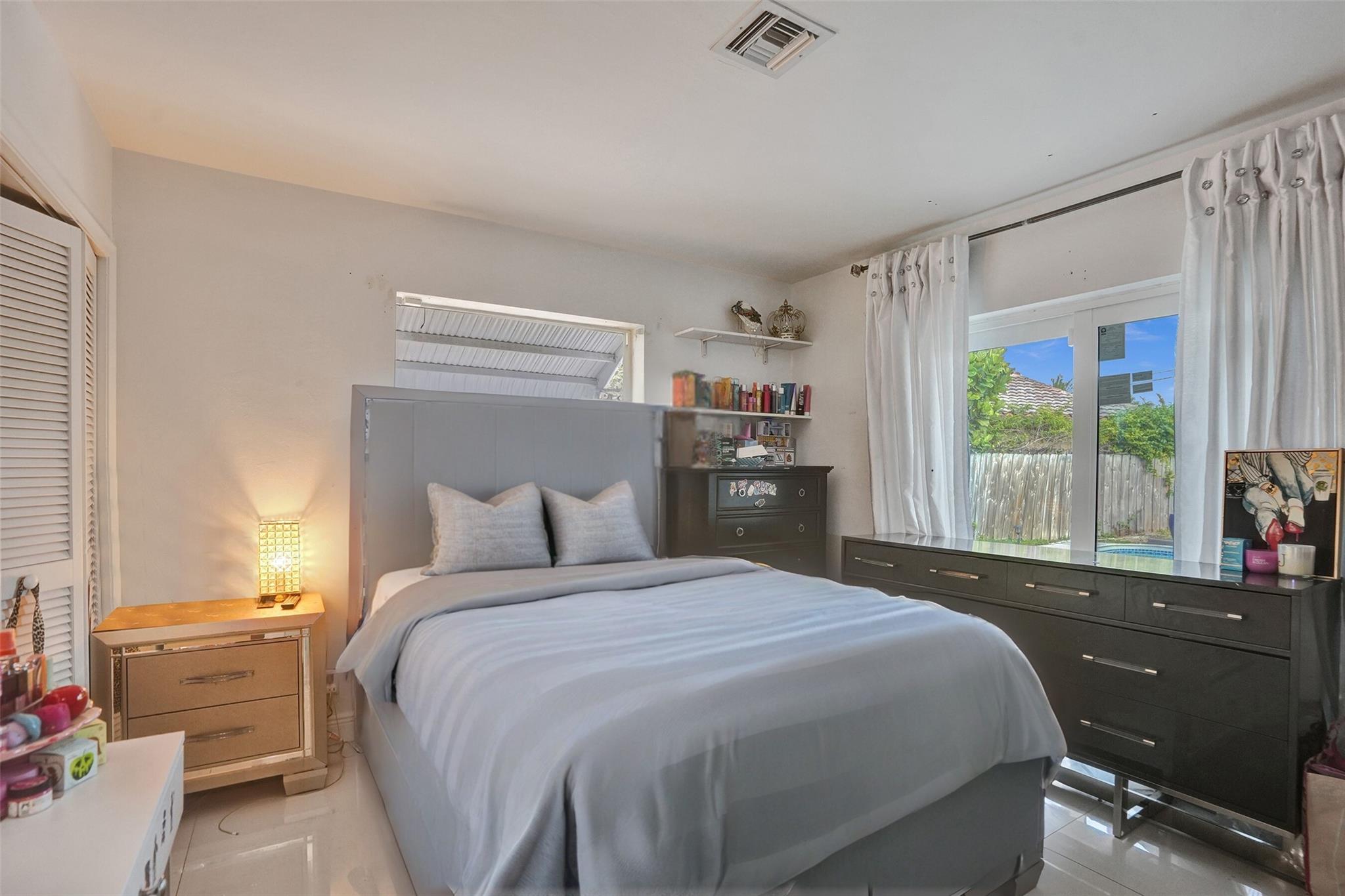 4100 Bayview Dr,Fort Lauderdale, FL 33308