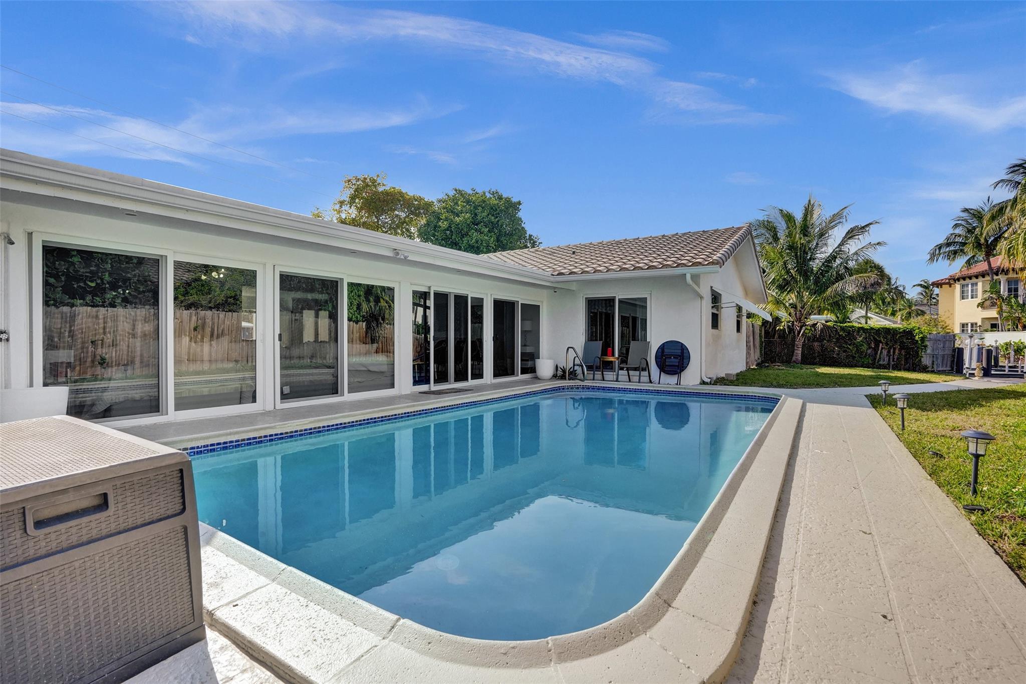 4100 Bayview Dr,Fort Lauderdale, FL 33308