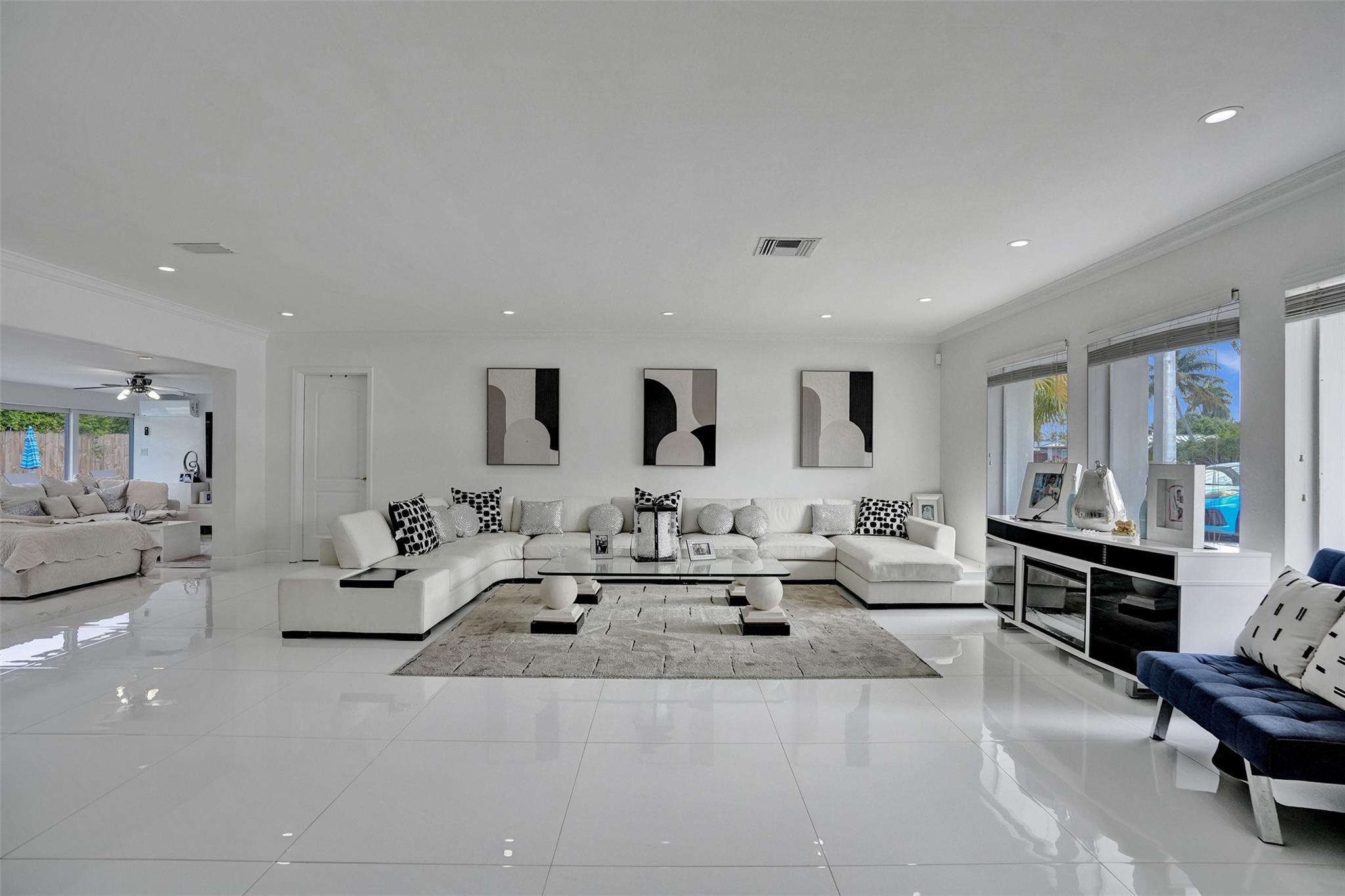 4100 Bayview Dr,Fort Lauderdale, FL 33308