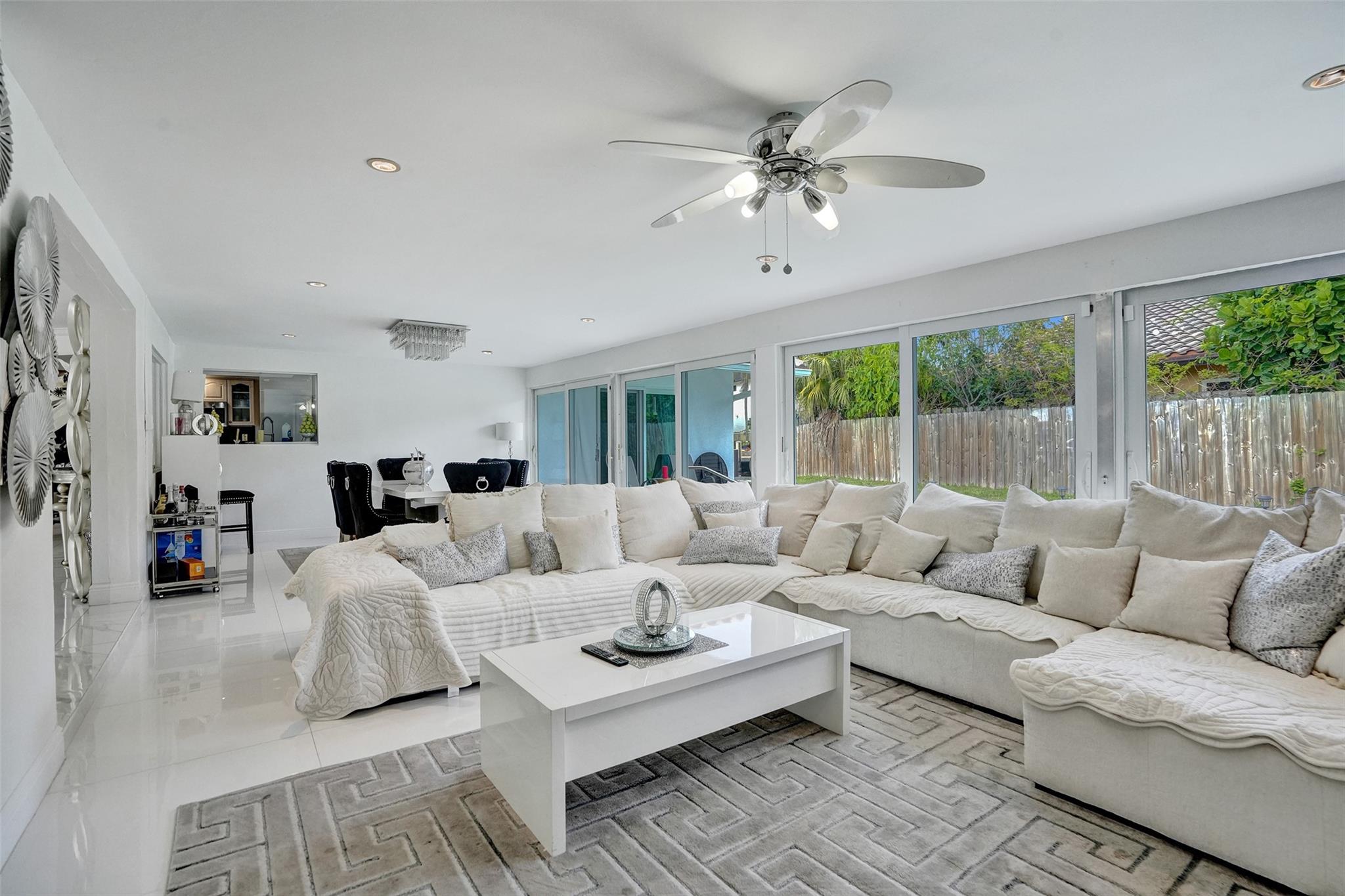 4100 Bayview Dr,Fort Lauderdale, FL 33308