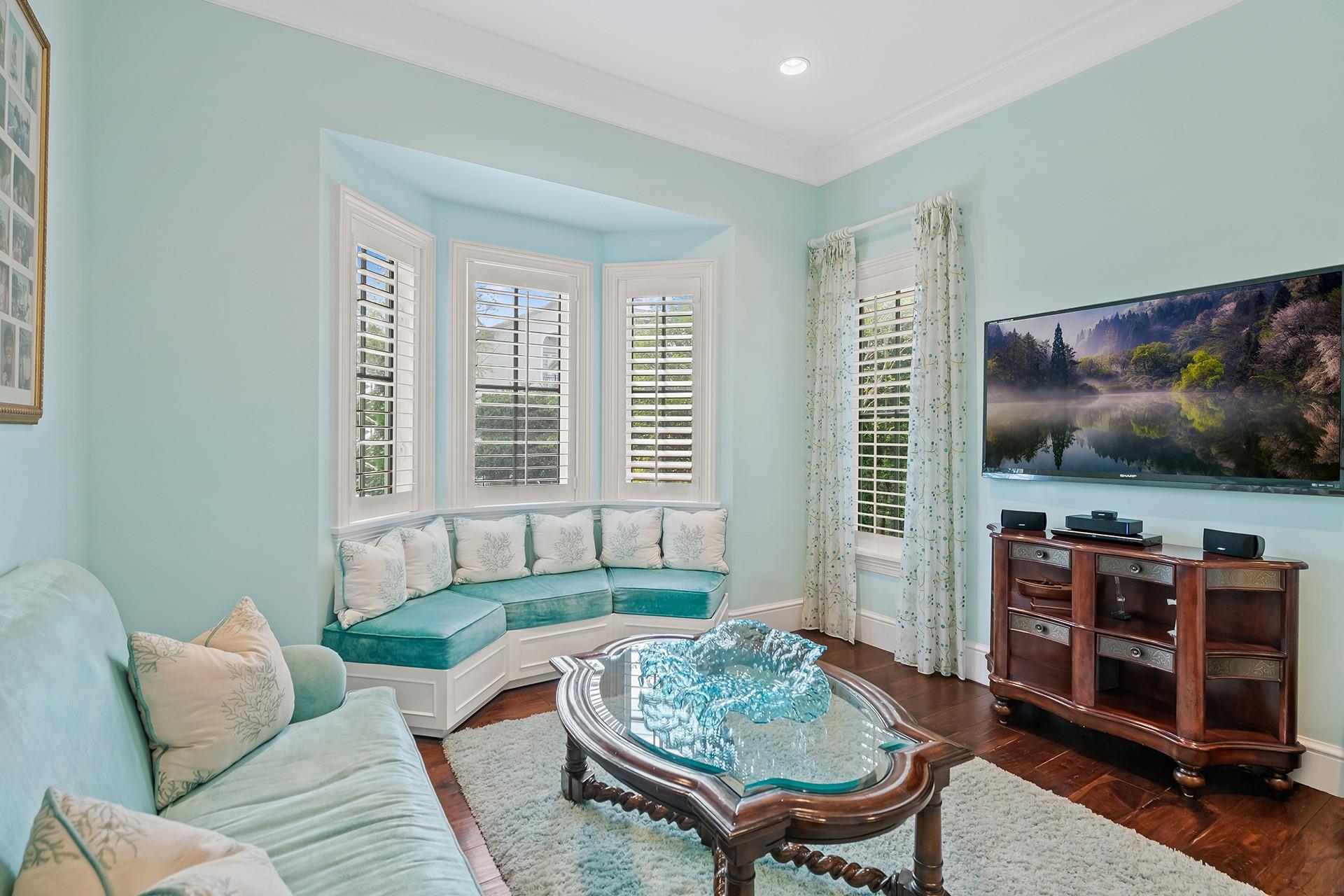 1733 SE 10th St Fort Lauderdale, FL 33316 1733 SE 10th St Fort Lauderdale, FL 33316