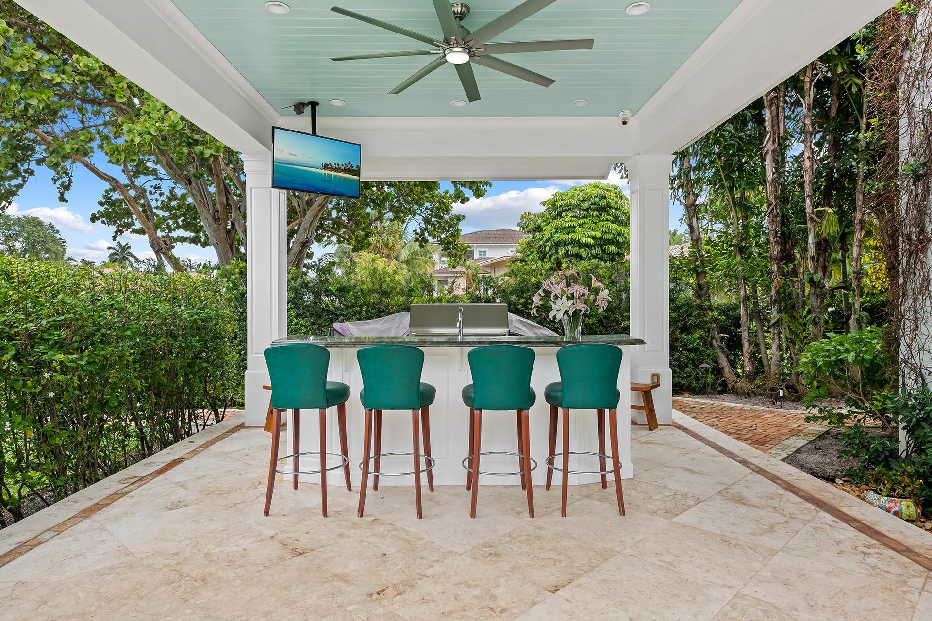 1733 SE 10th St Fort Lauderdale, FL 33316 1733 SE 10th St Fort Lauderdale, FL 33316