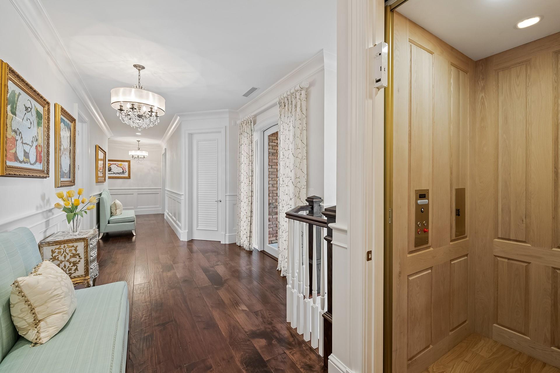 1733 SE 10th St Fort Lauderdale, FL 33316 1733 SE 10th St Fort Lauderdale, FL 33316