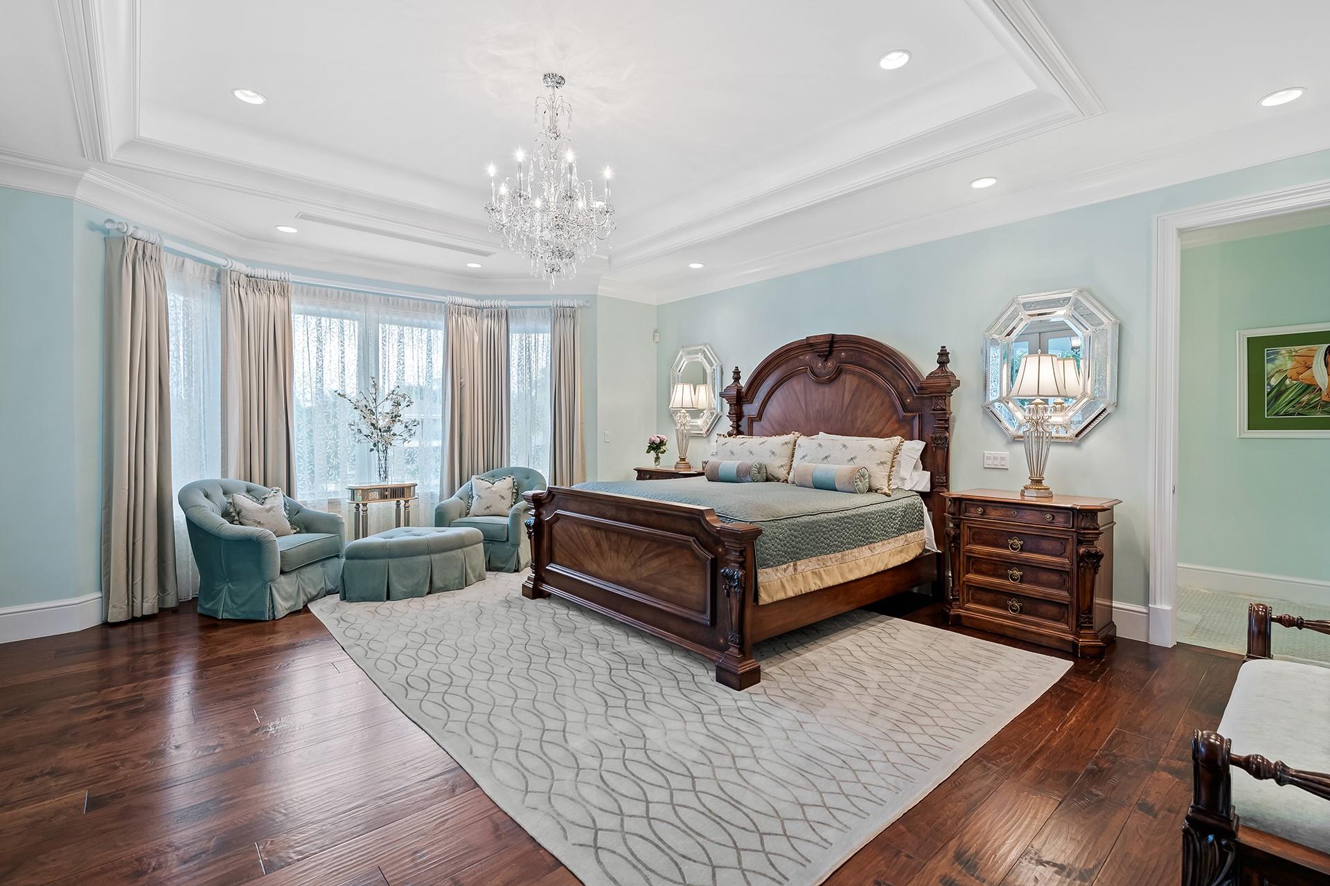 1733 SE 10th St Fort Lauderdale, FL 33316 1733 SE 10th St Fort Lauderdale, FL 33316