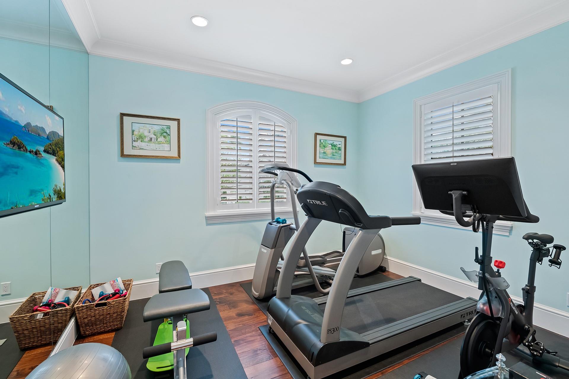 1733 SE 10th St Fort Lauderdale, FL 33316 1733 SE 10th St Fort Lauderdale, FL 33316