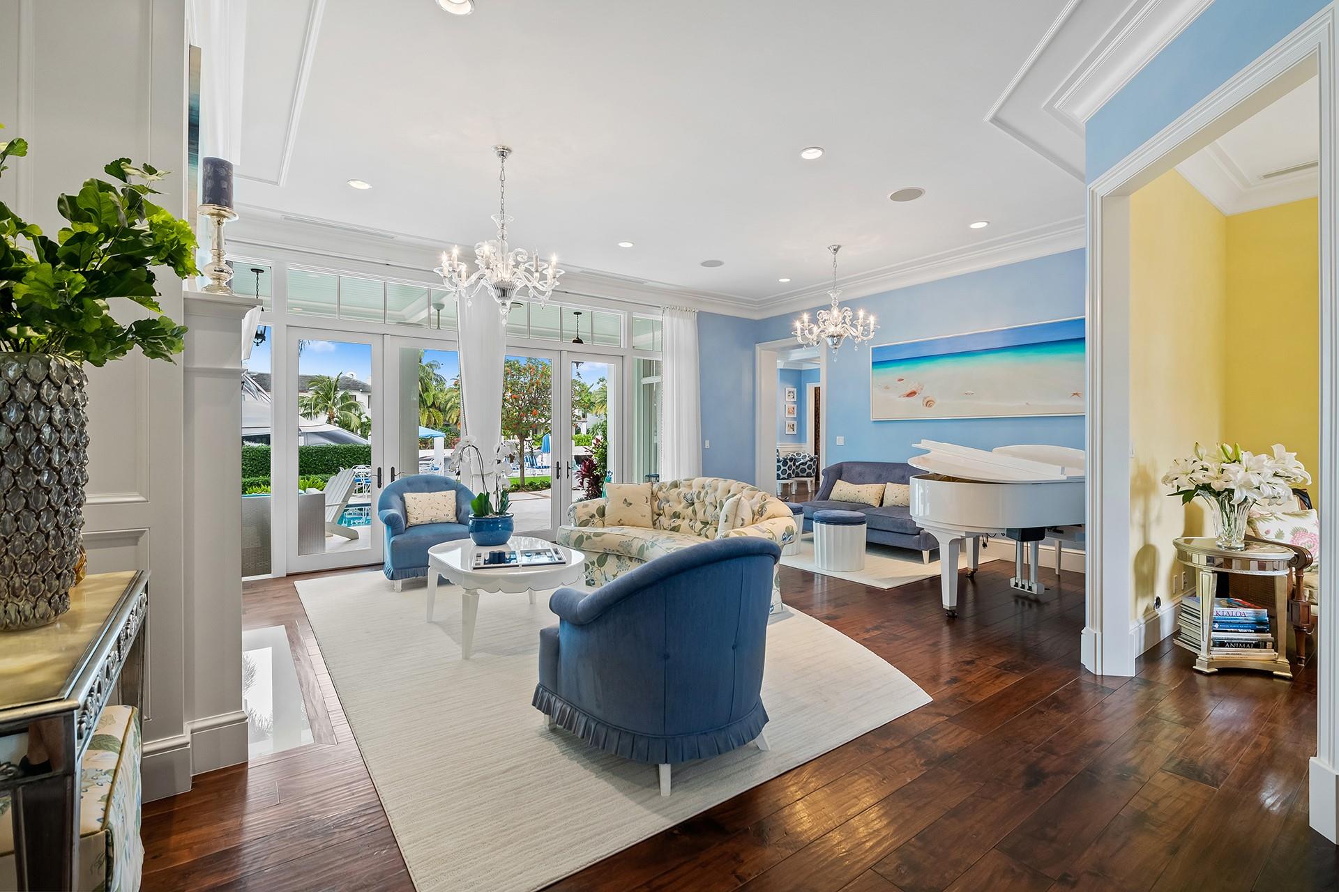 1733 SE 10th St Fort Lauderdale, FL 33316 1733 SE 10th St Fort Lauderdale, FL 33316