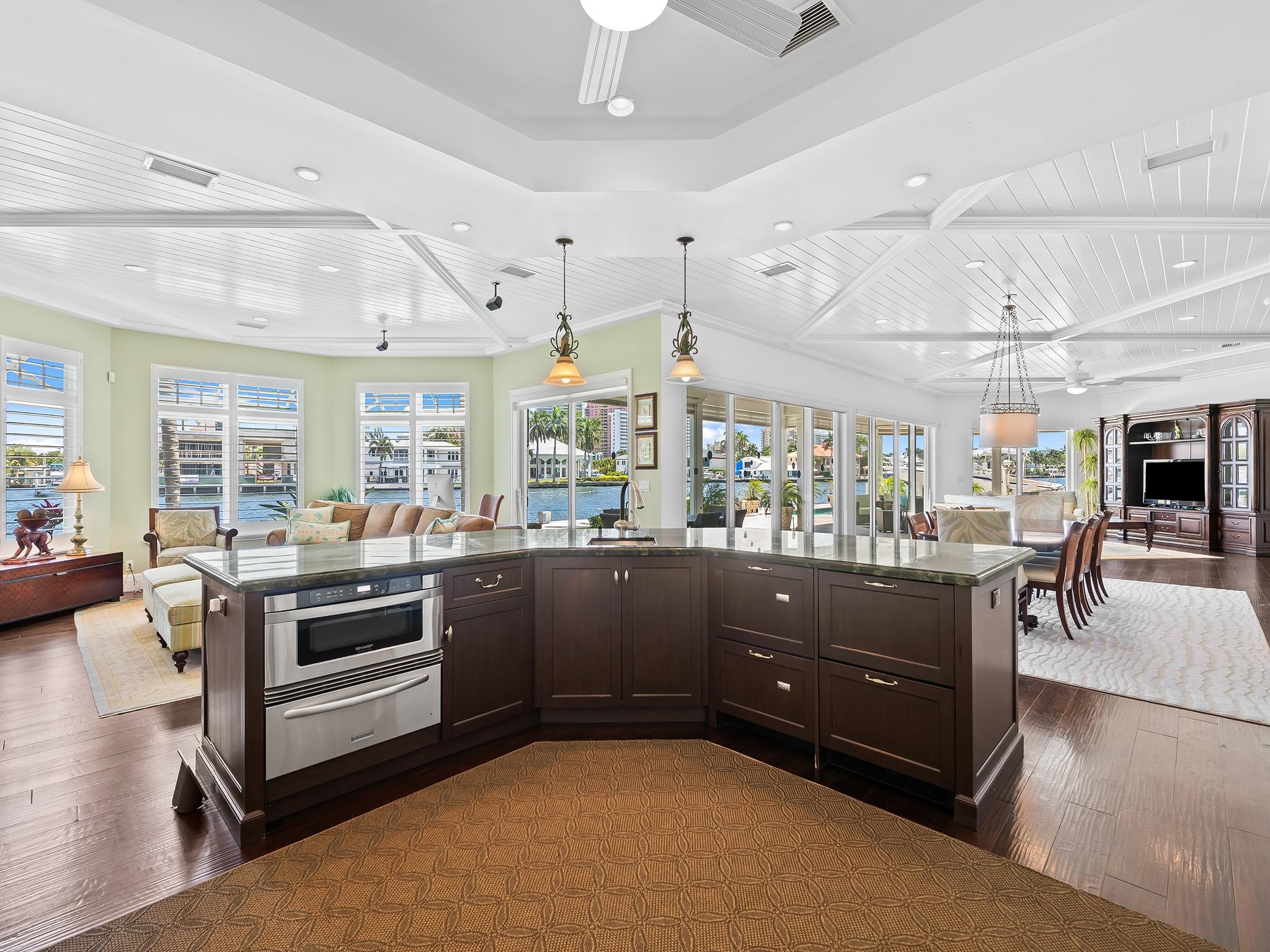 2898 NE 26th St Fort Lauderdale, FL 33305