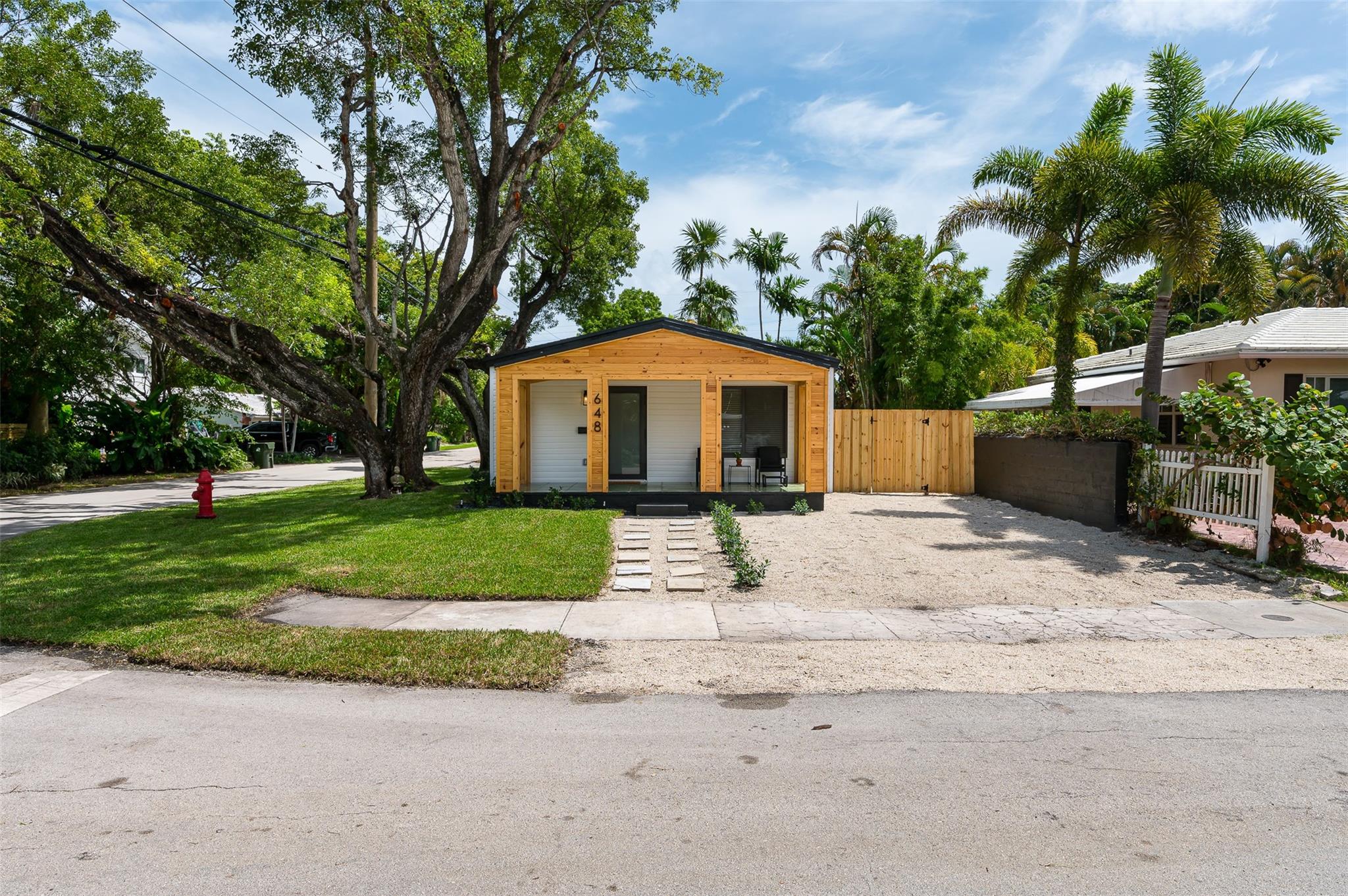648 NE 16th Ter,Fort Lauderdale, FL 33304