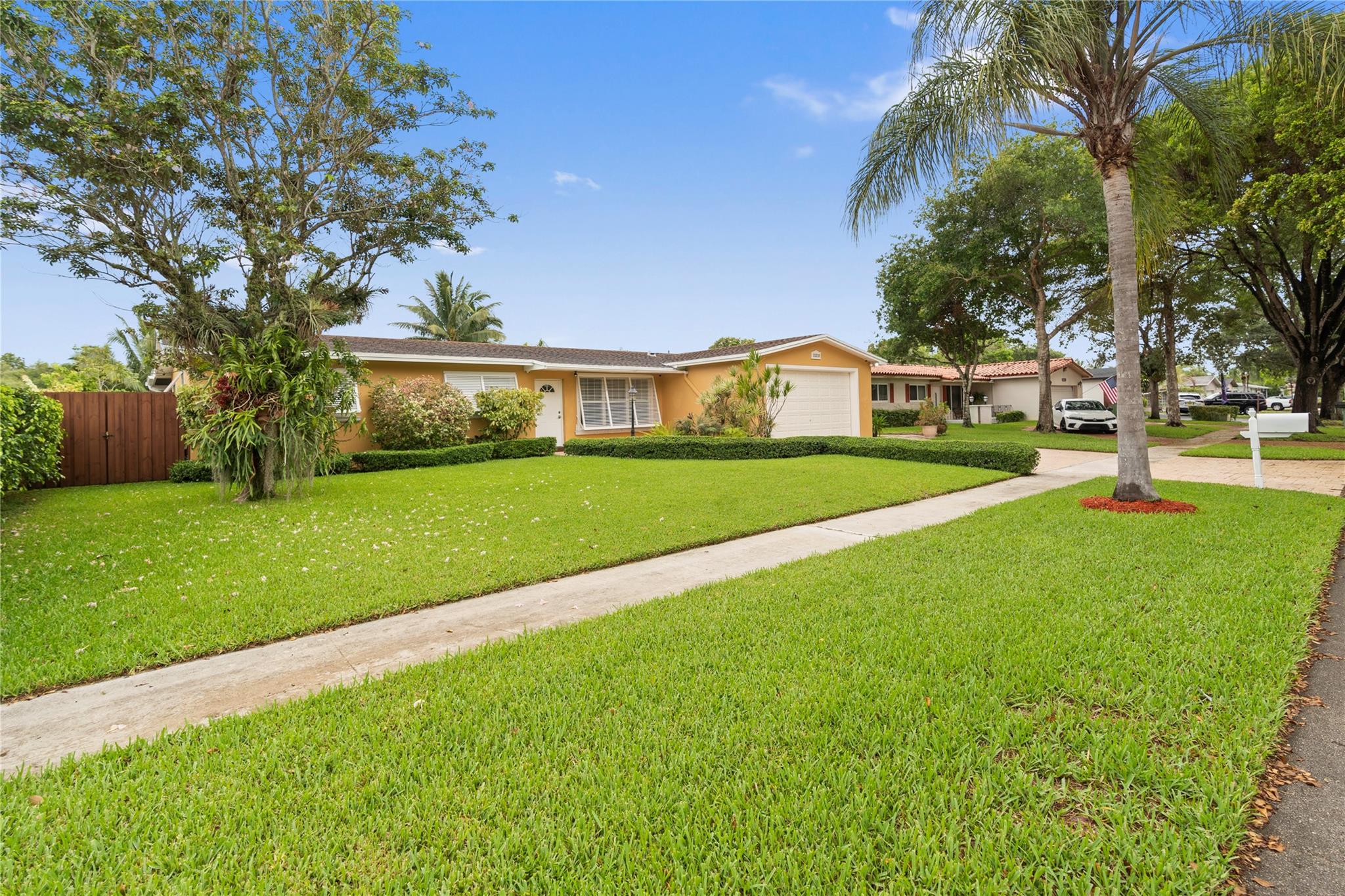 11210 NW 23rd St,Pembroke Pines, FL 33026