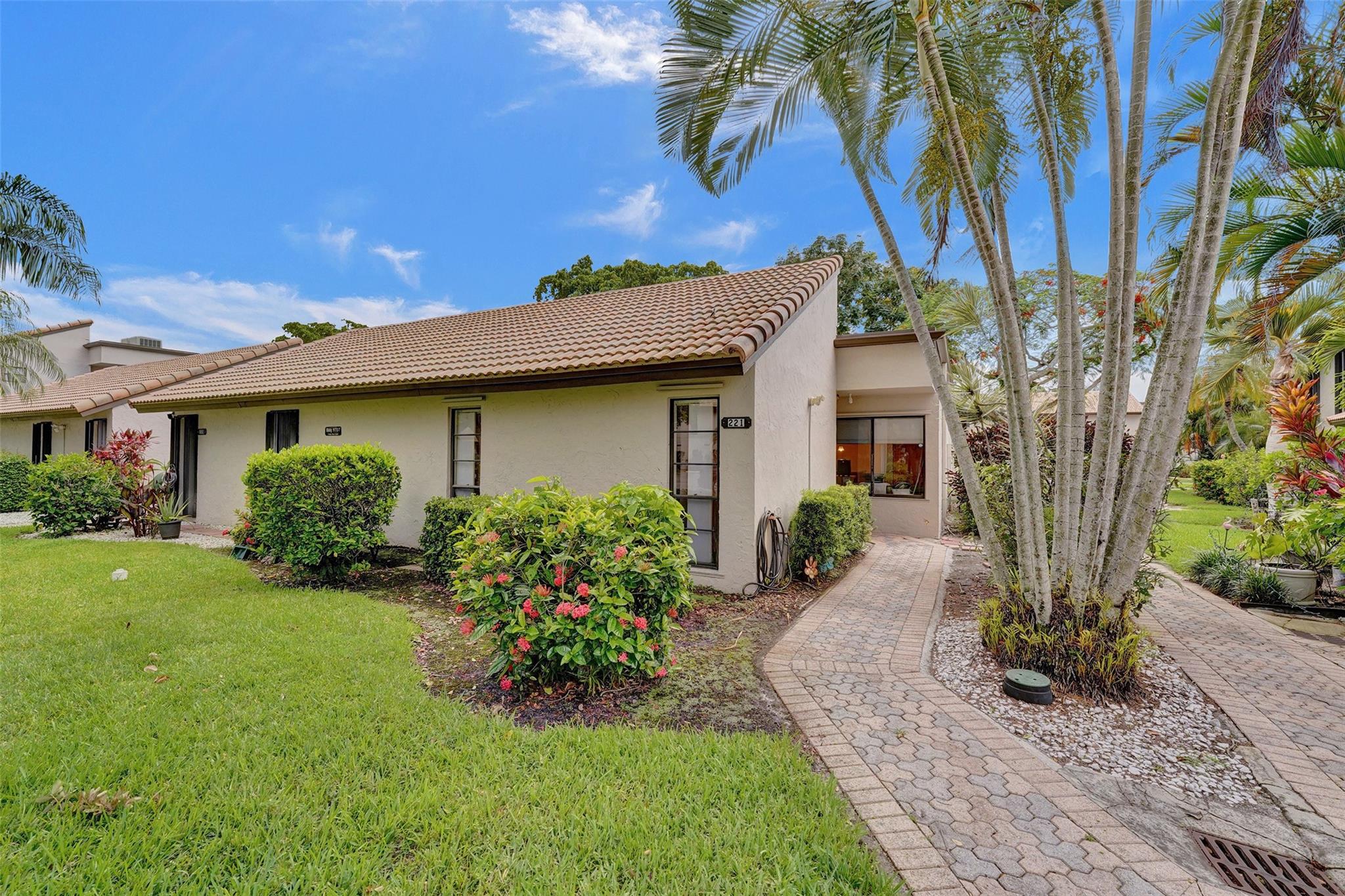 9707 N New Riv Canal Rd #221